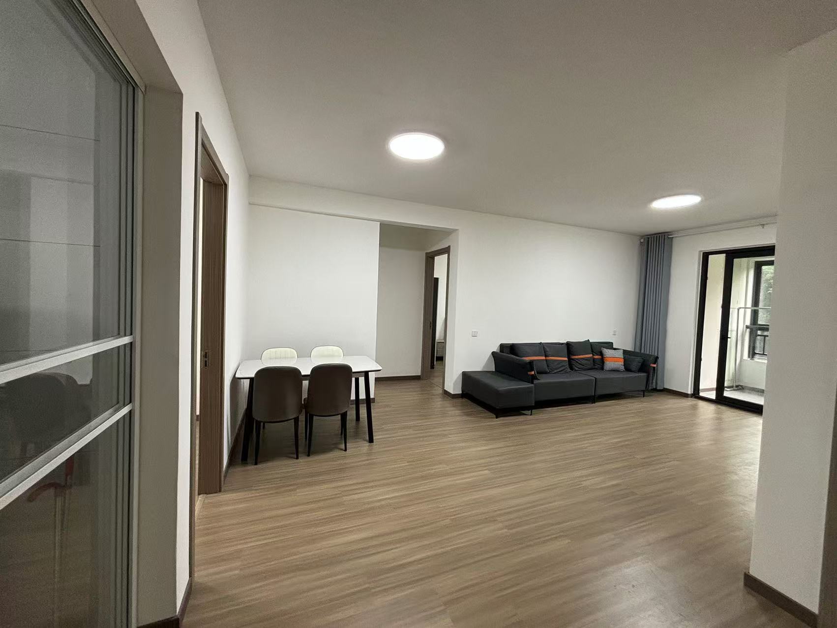 东时区 3室2厅2卫 100.46m&sup2;