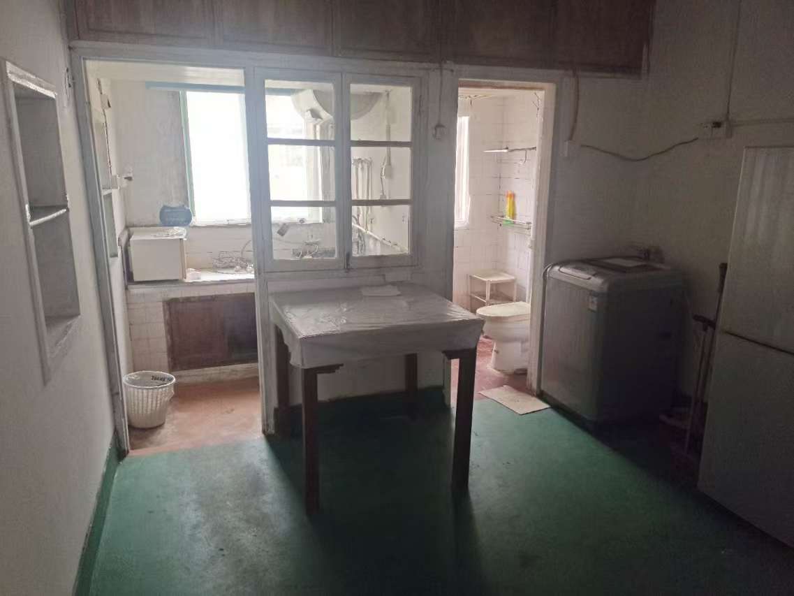 东赵家巷 3室1厅1卫 81.6m²