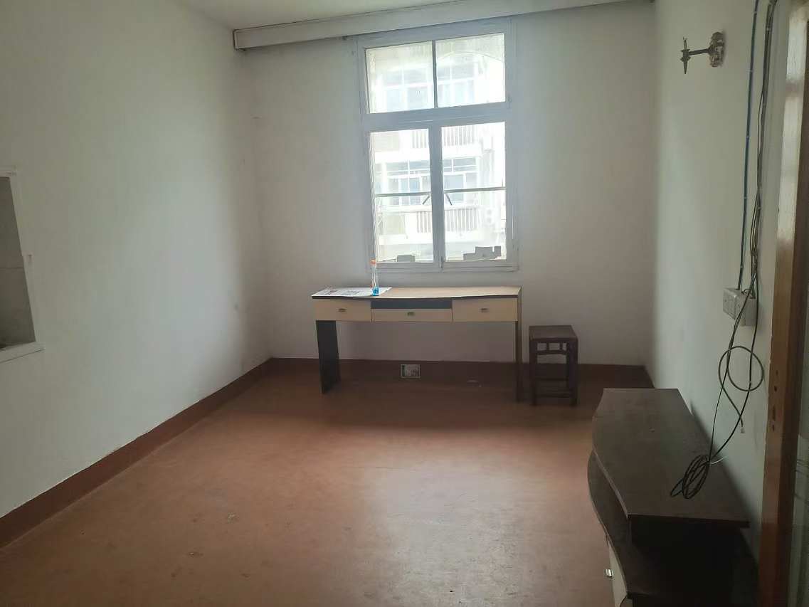 东赵家巷 3室1厅1卫 81.6m&sup2;