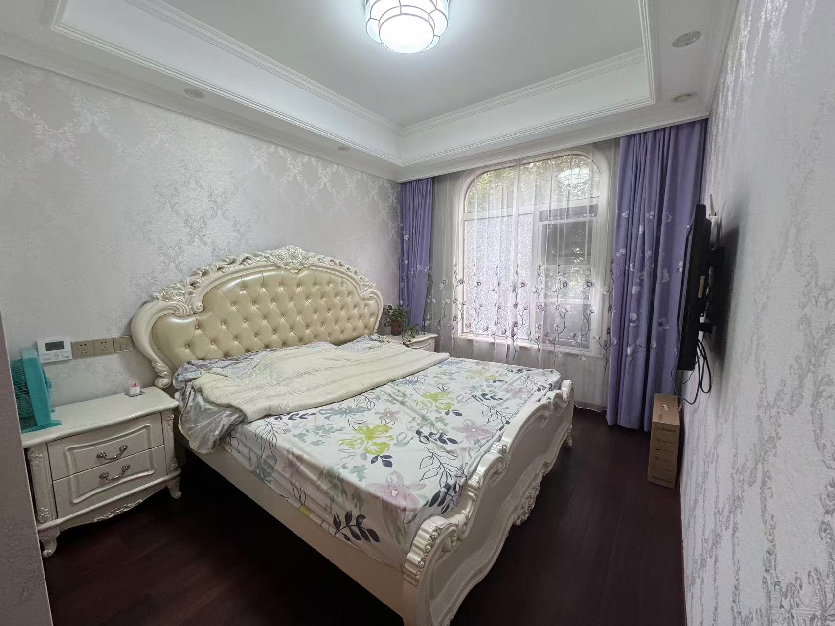 军山花园 4室2厅3卫 221.96m&sup2;