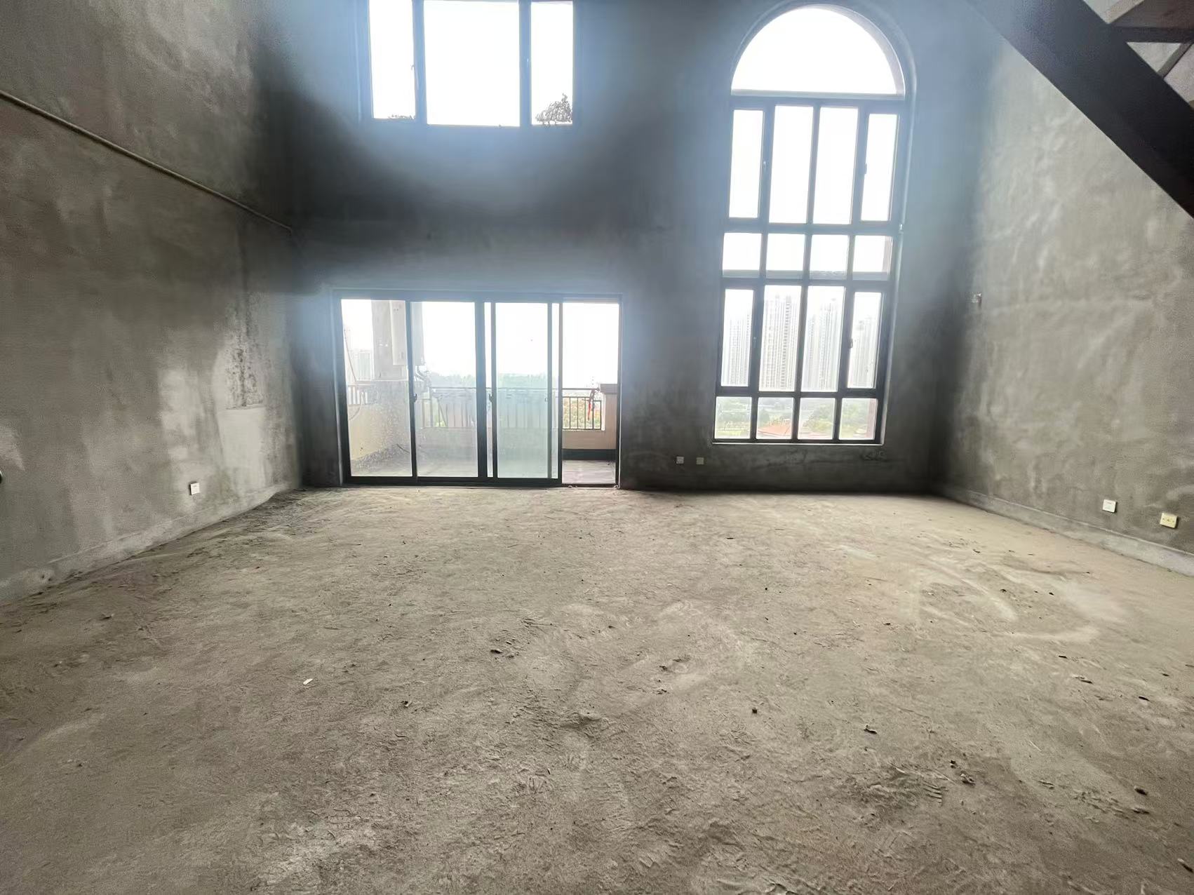 华强城四期 5室2厅3卫 194.64m&sup2;