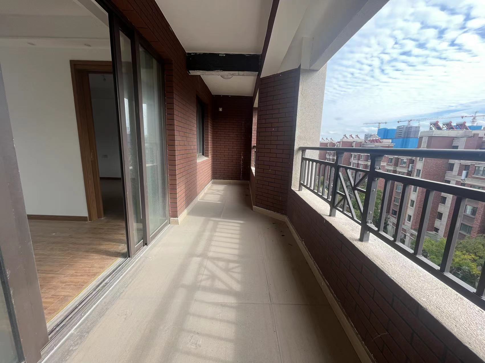 佳期漫 4室2厅1卫 183m&sup2;