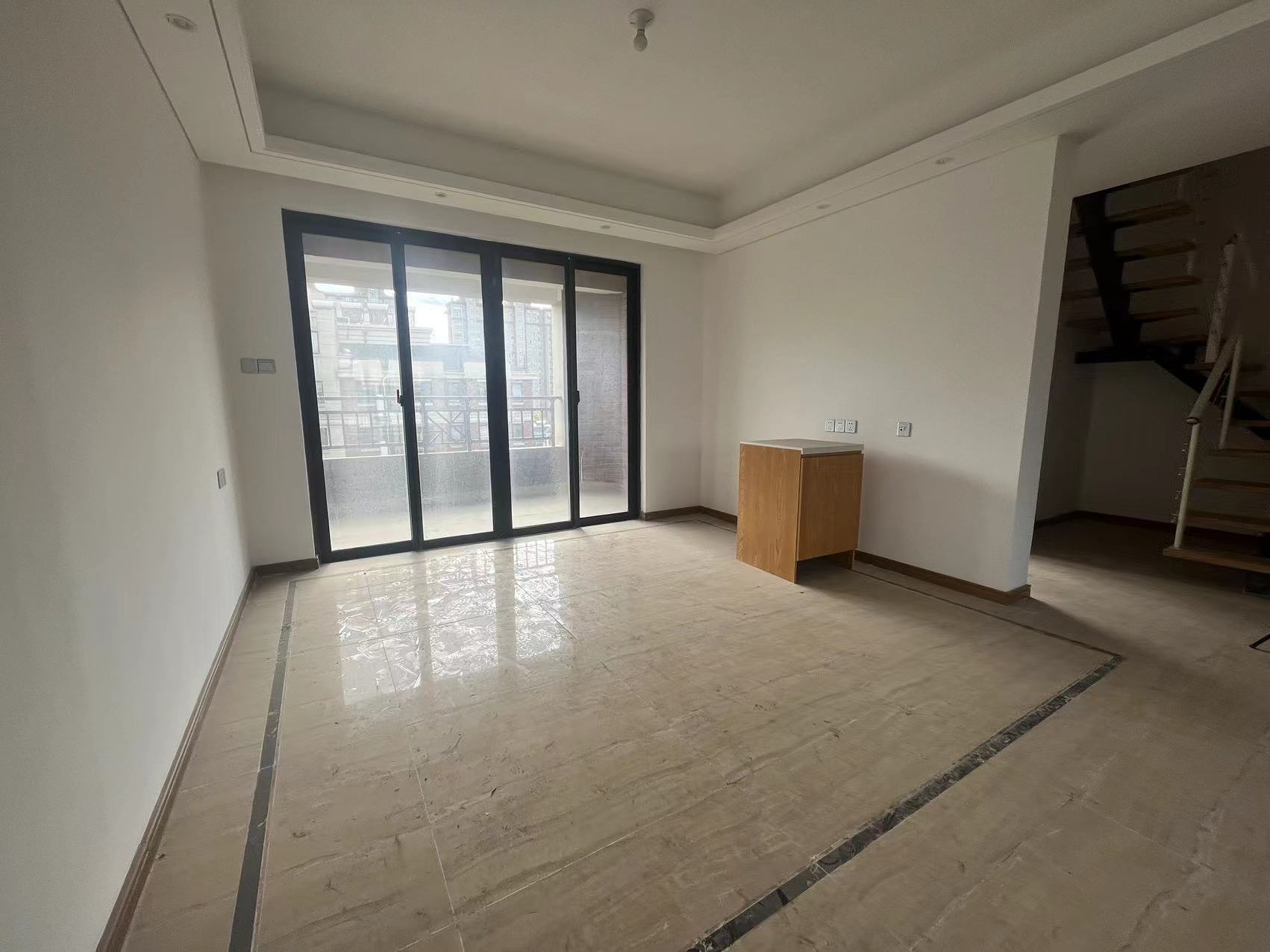 佳期漫 4室2厅1卫 183m&sup2;