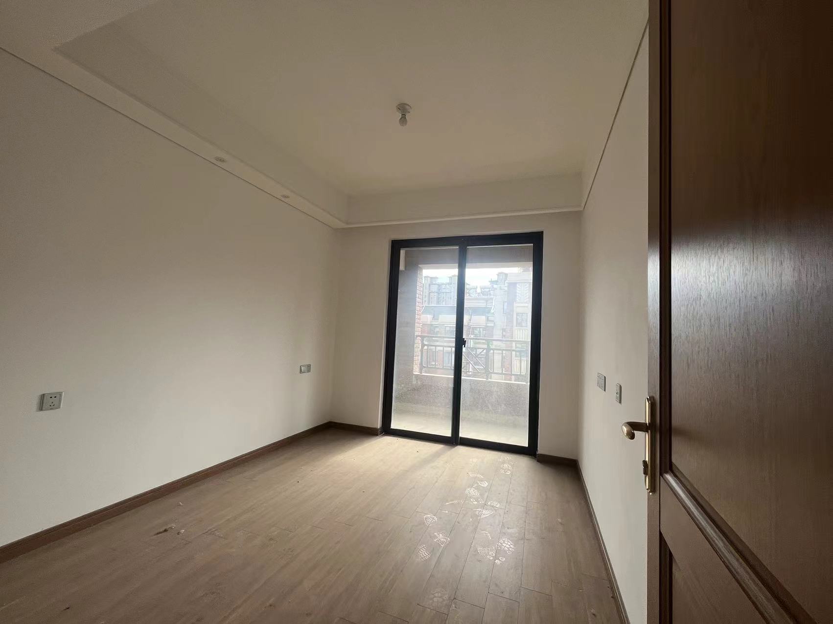佳期漫 4室2厅1卫 183m&sup2;