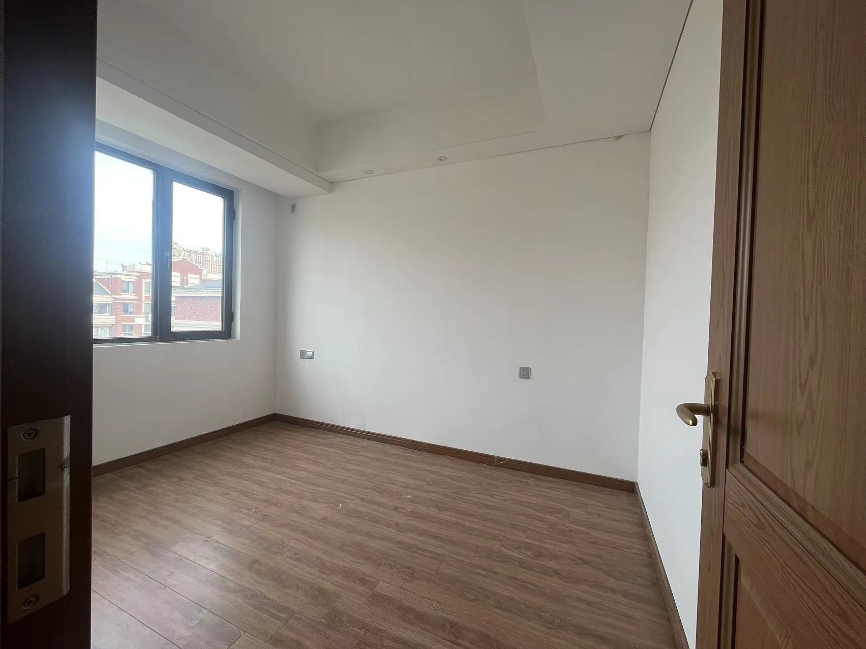佳期漫 4室2厅1卫 183m&sup2;