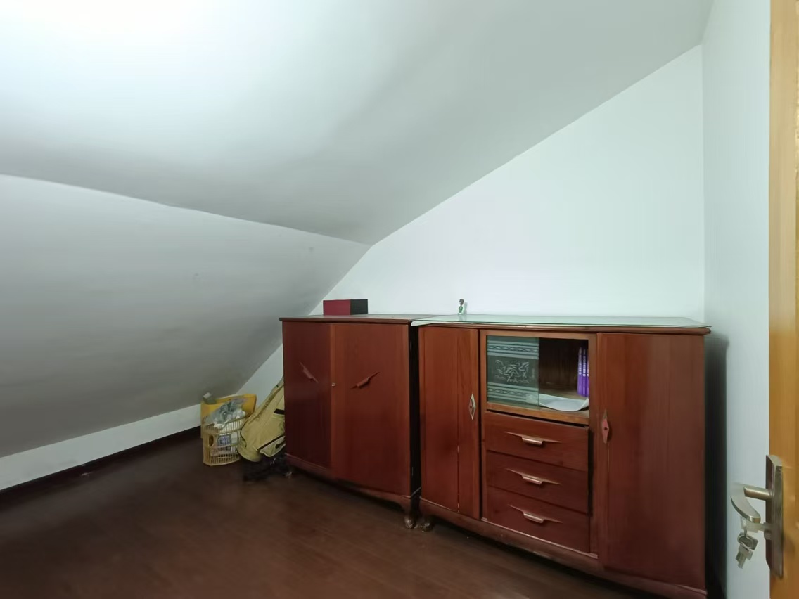 永兴佳园 4室2厅2卫 91.98m&sup2;