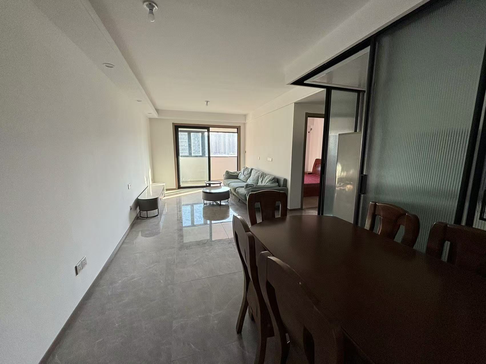 华禧铭苑 3室2厅1卫 102m&sup2;