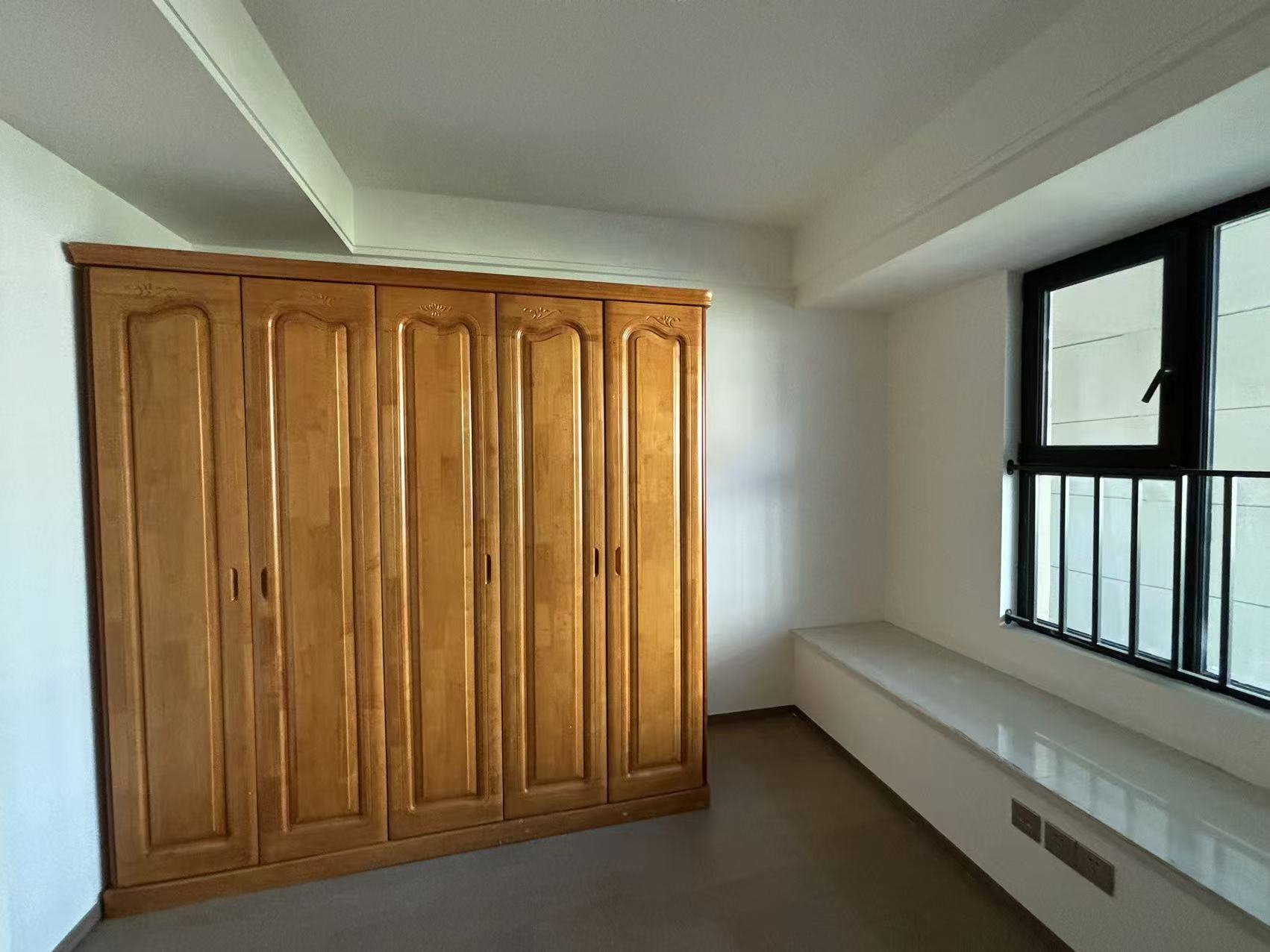 华禧铭苑 3室2厅1卫 102m&sup2;