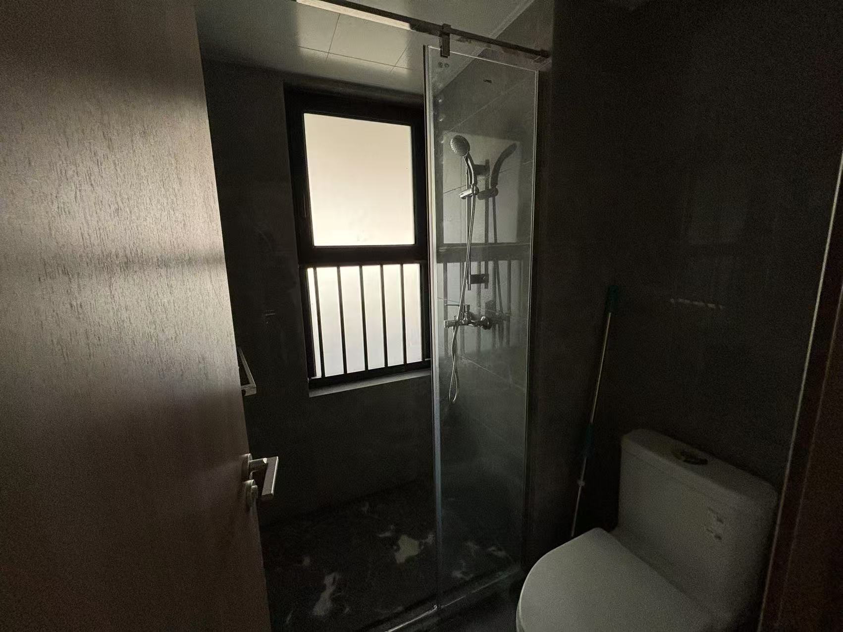 华禧铭苑 3室2厅1卫 102m&sup2;