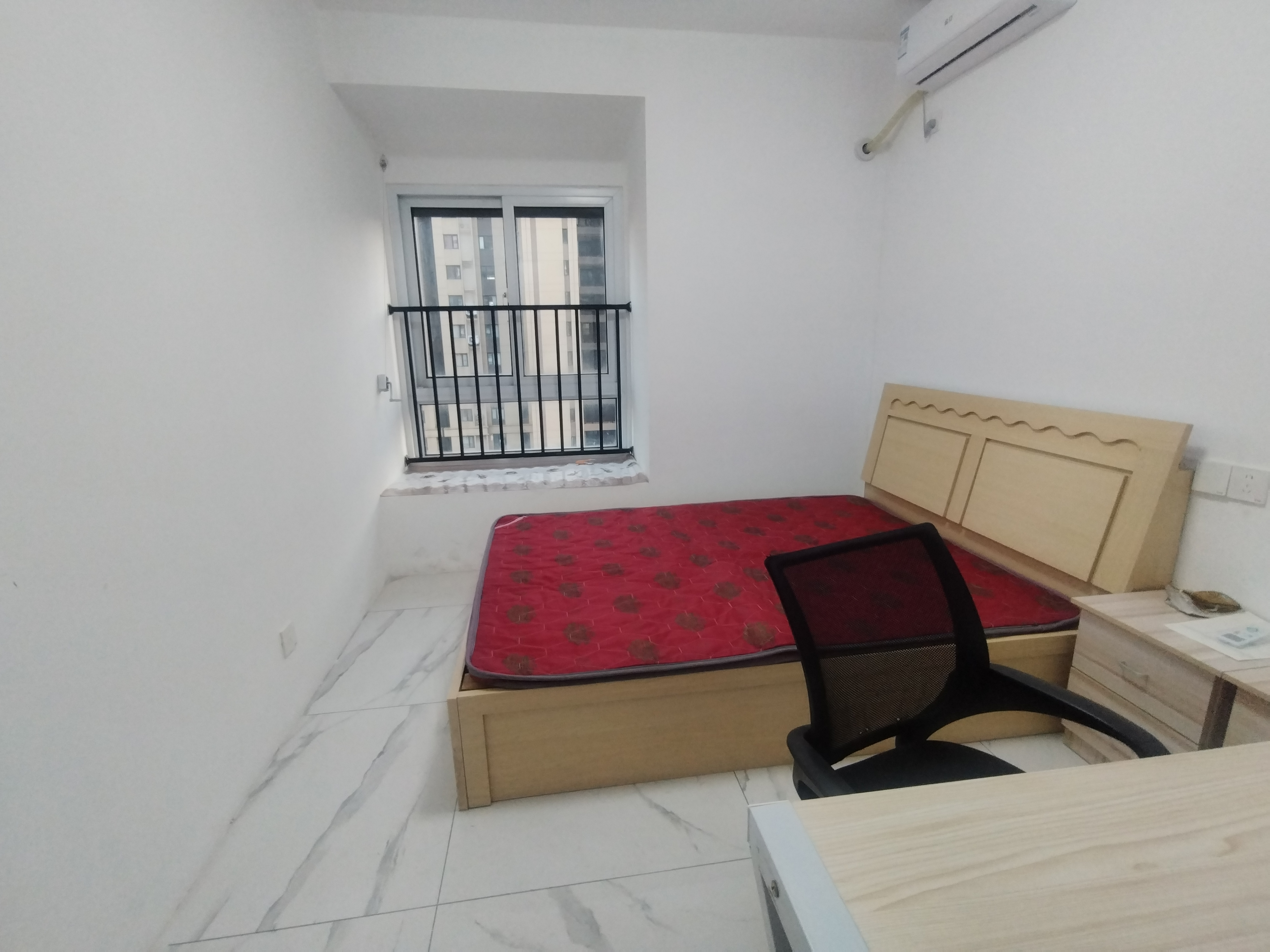 中海碧林湾 3室2厅1卫 97m&sup2;