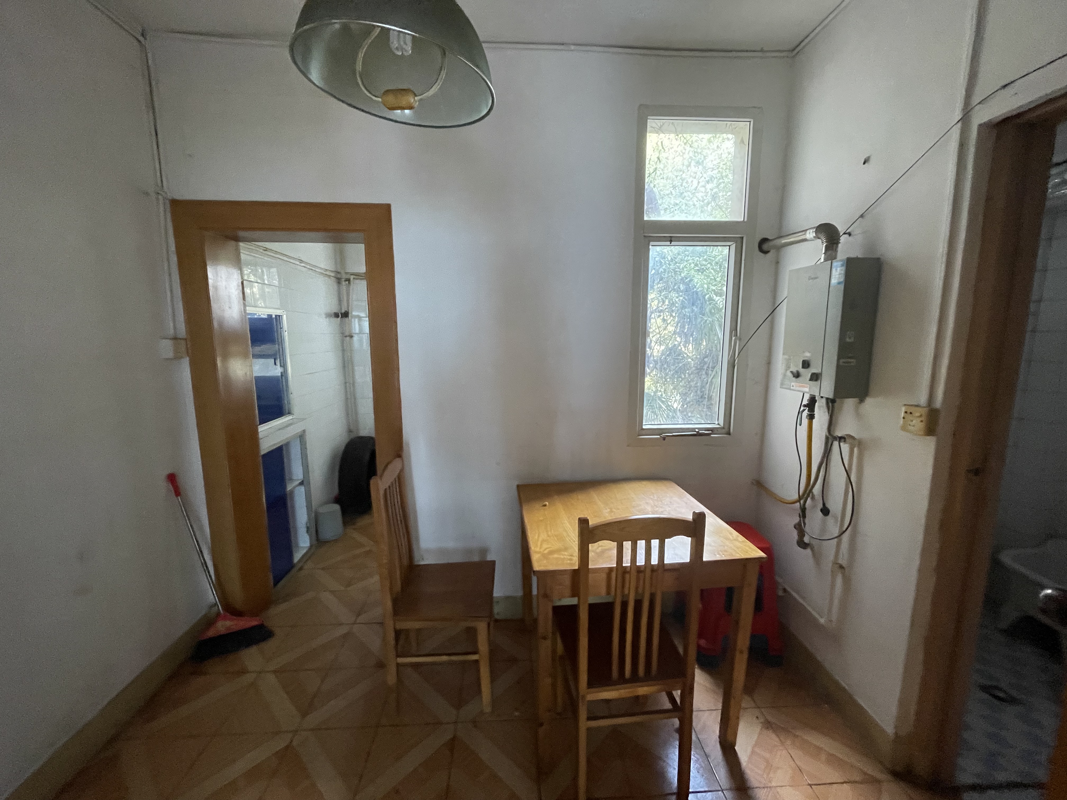 青年路新村 1室1厅1卫 42.85m²