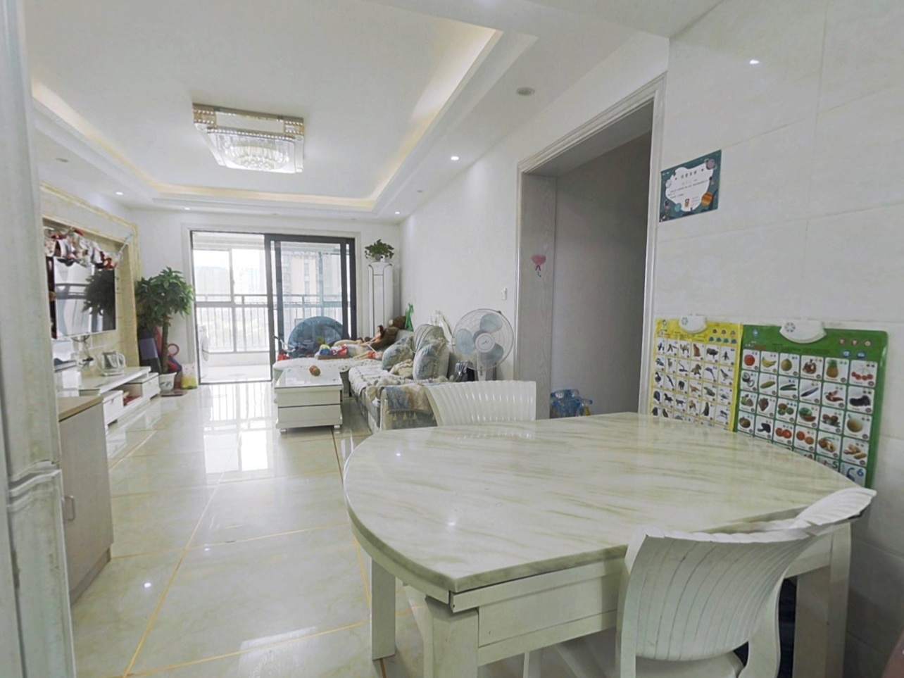 南山国际社区 3室2厅1卫 109m²