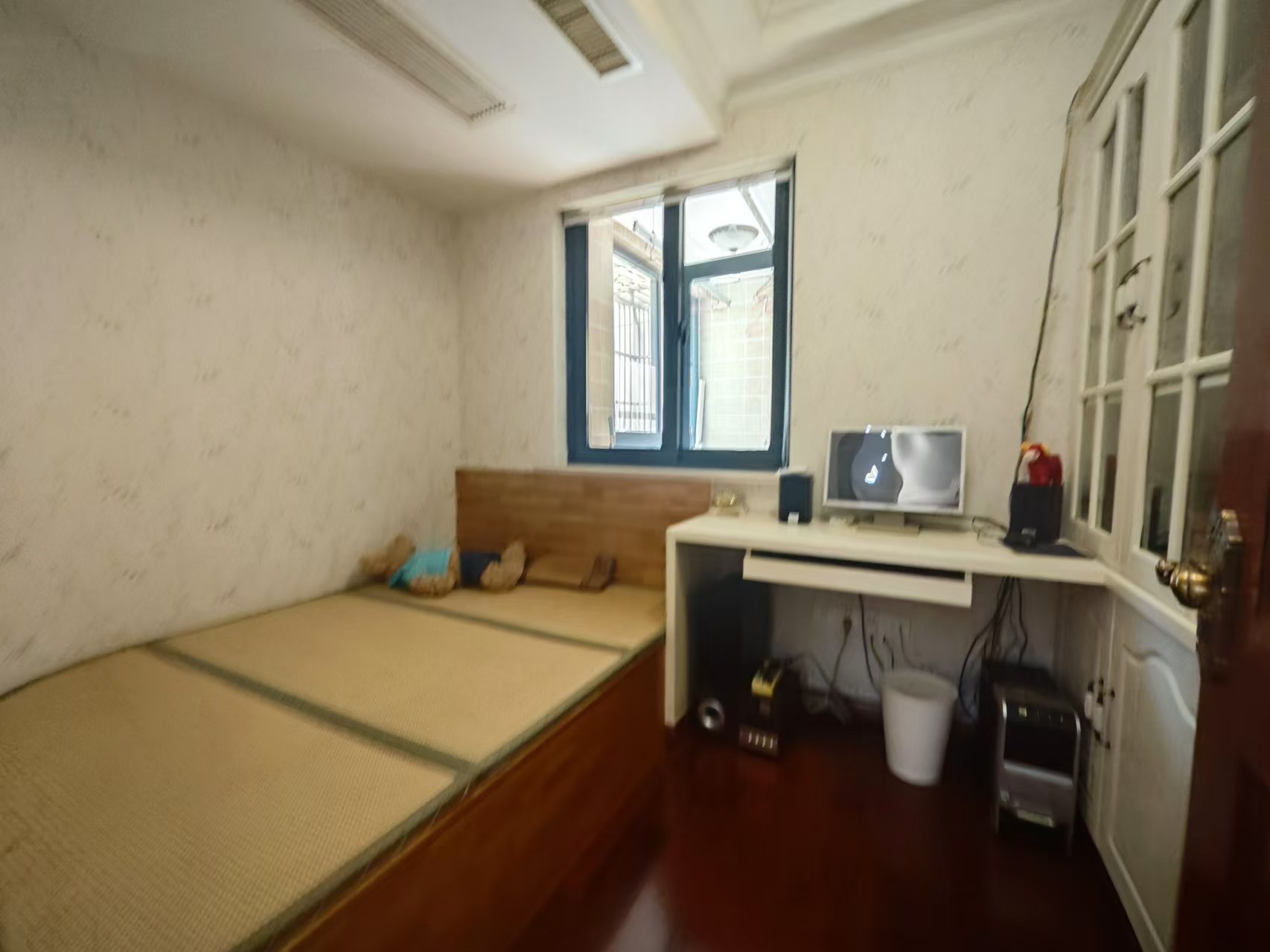 高迪晶城 3室2厅1卫 113.58m²