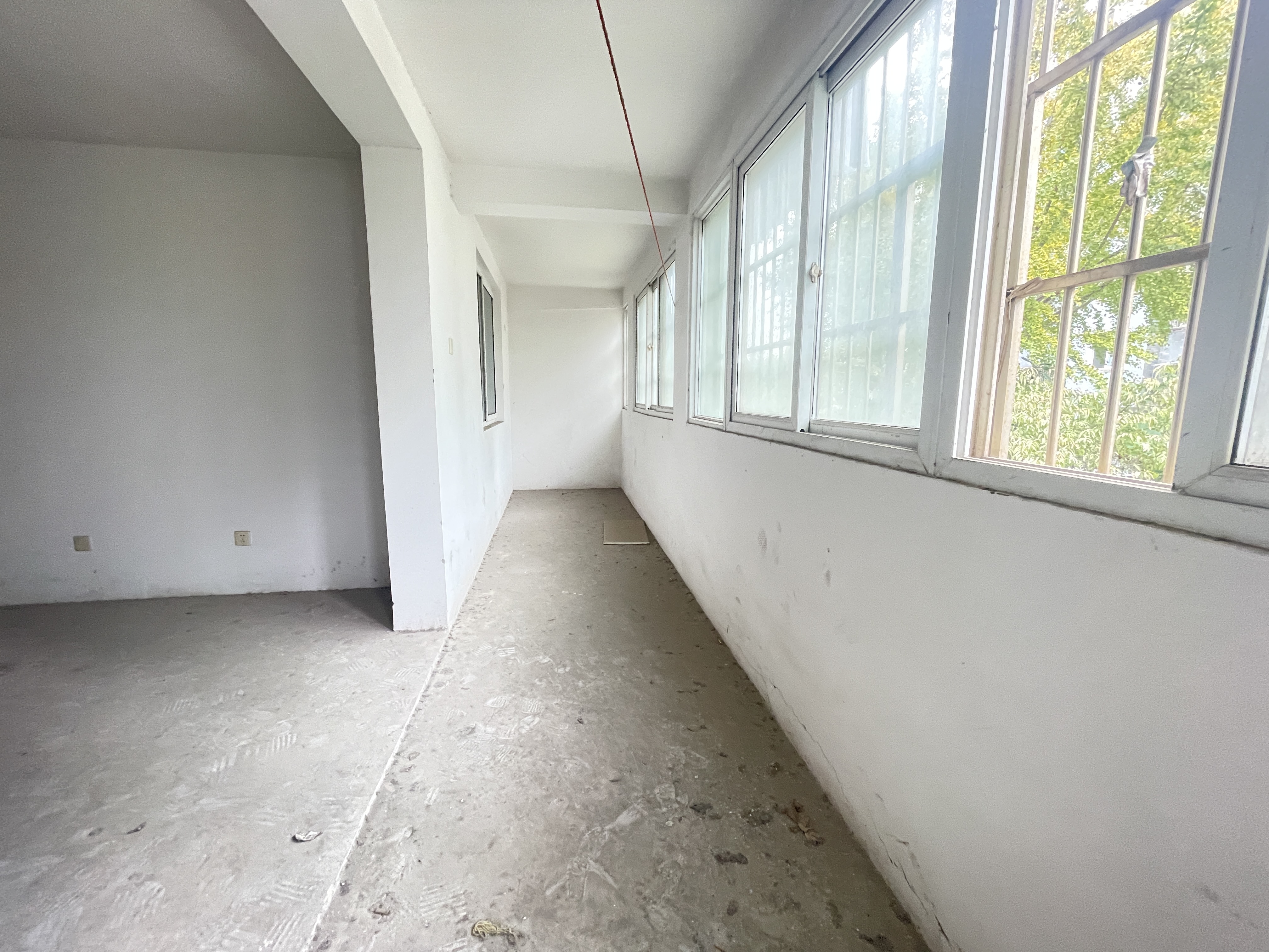 天山花苑 3室2厅1卫 141.89m²