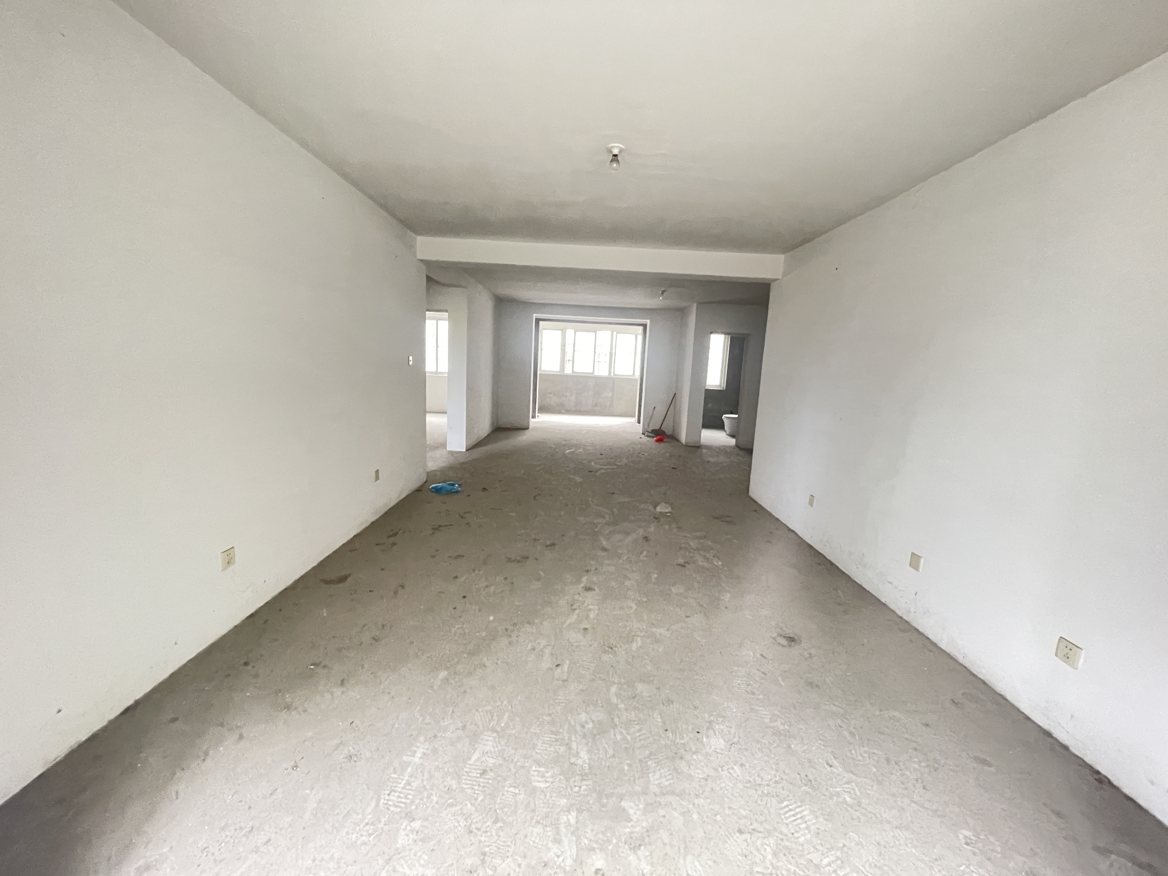天山花苑 3室2厅1卫 141.89m²