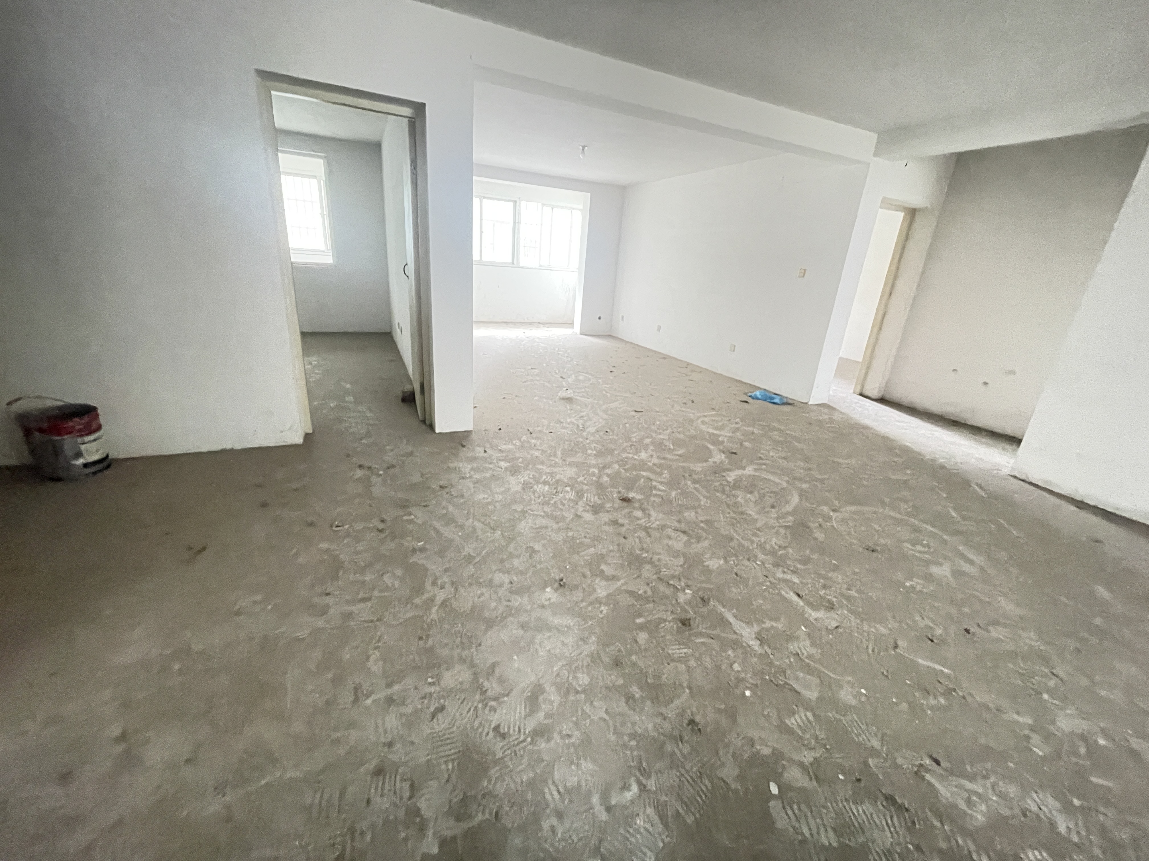 天山花苑 3室2厅1卫 141.89m²