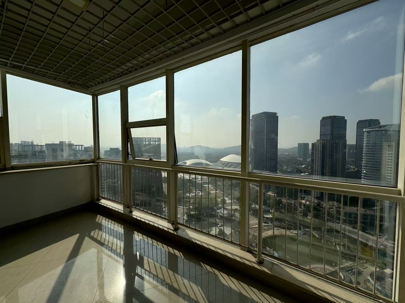 中南世纪城北区 3室2厅1卫 300.00m&sup2;