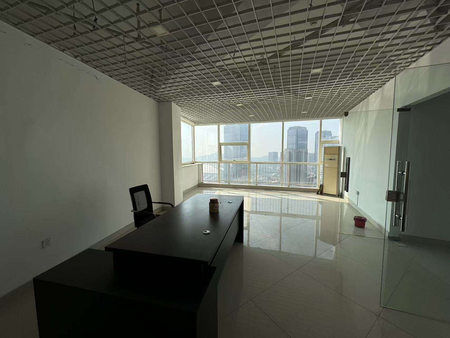 中南世纪城北区 3室2厅1卫 300.00m&sup2;