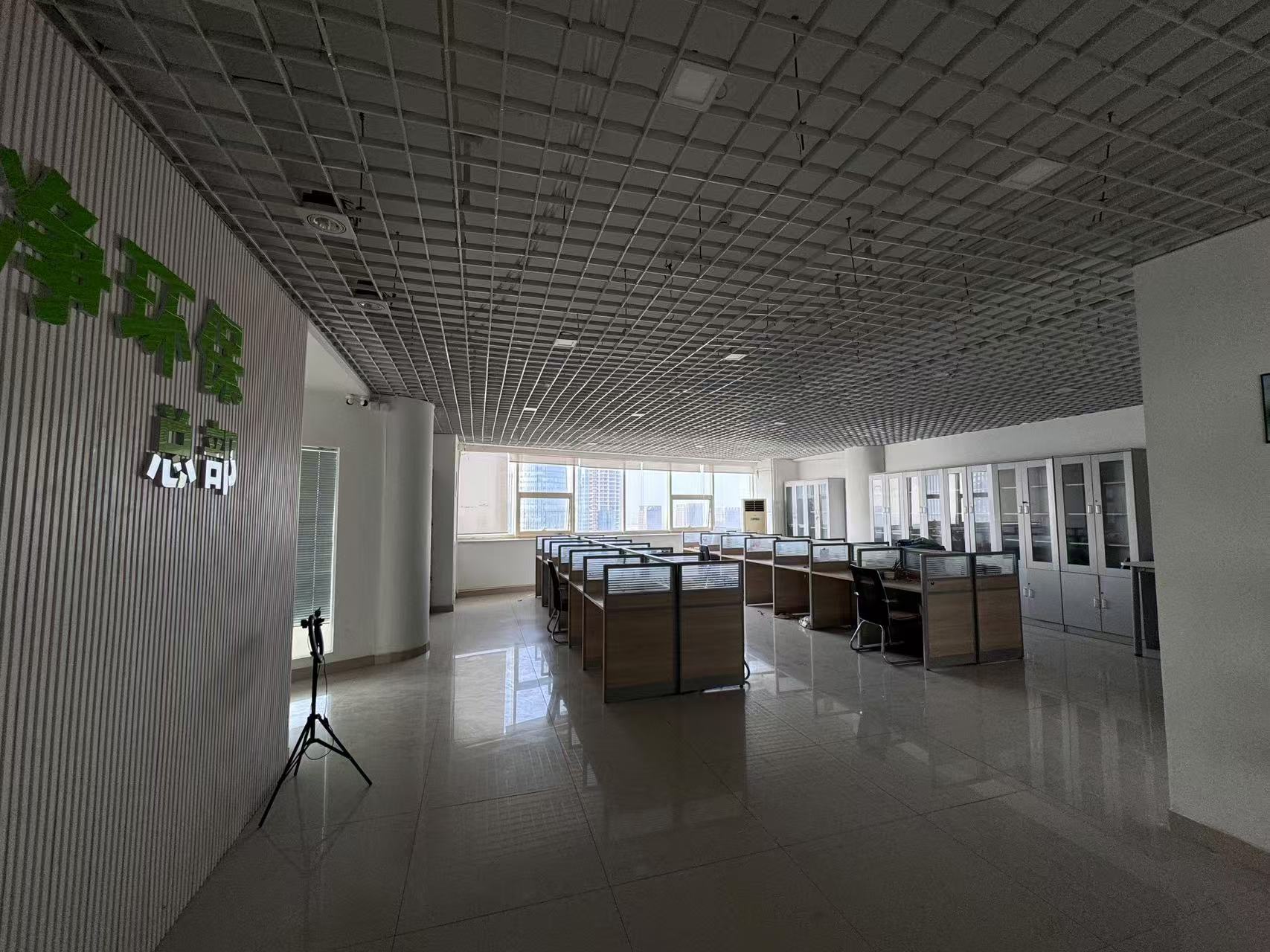 中南世纪城北区 2室1厅1卫 300m²