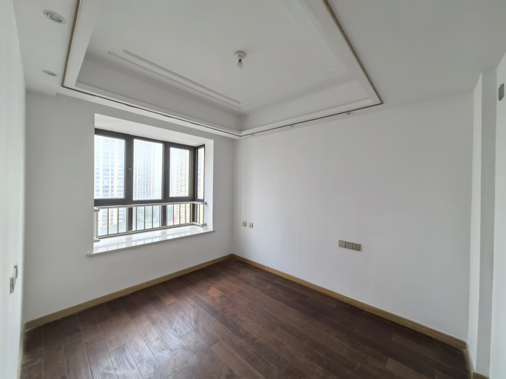 中南世纪花城三期 3室2厅2卫 132.34m&sup2;