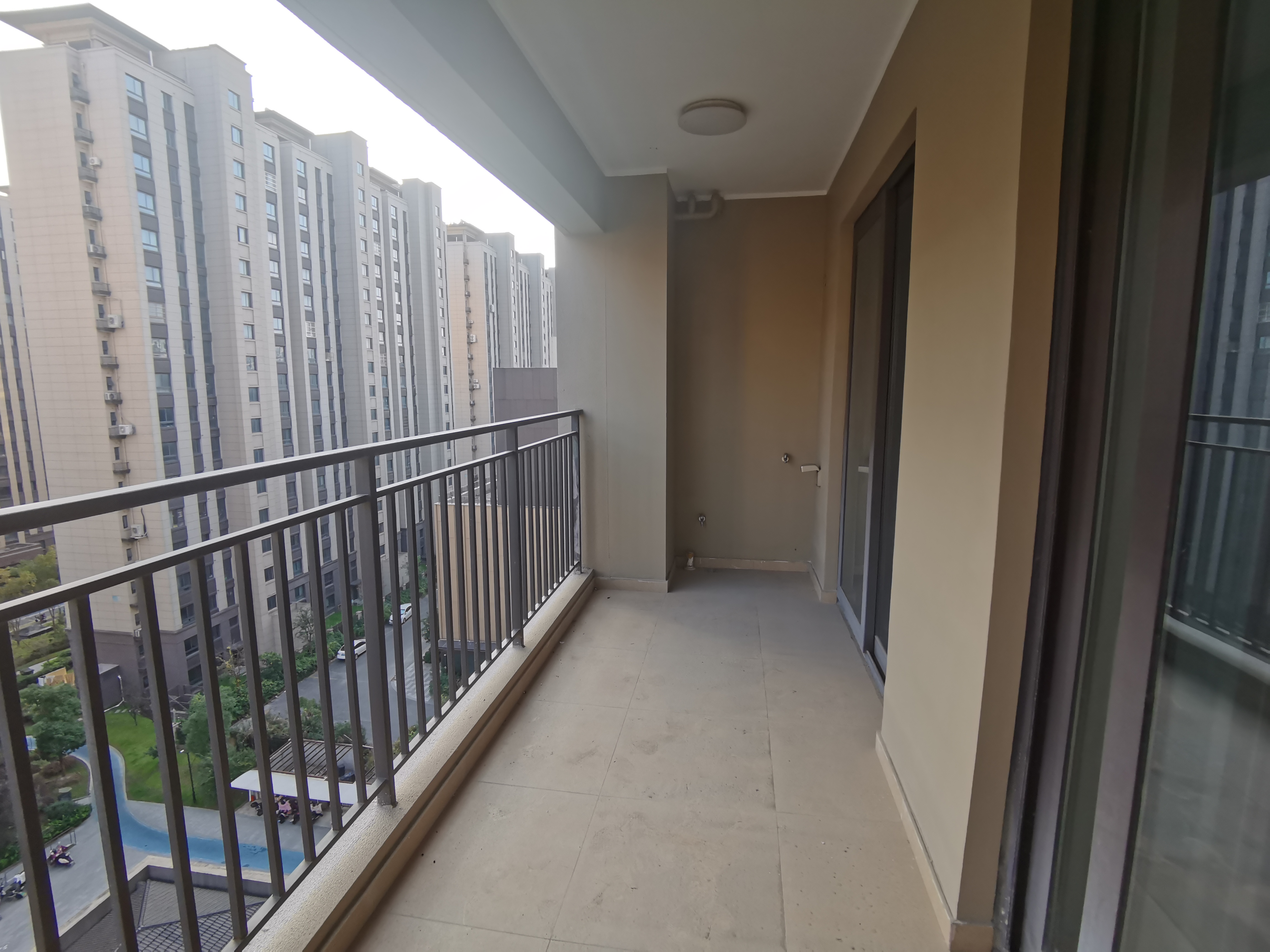 上悦城 3室2厅1卫 101m&sup2;