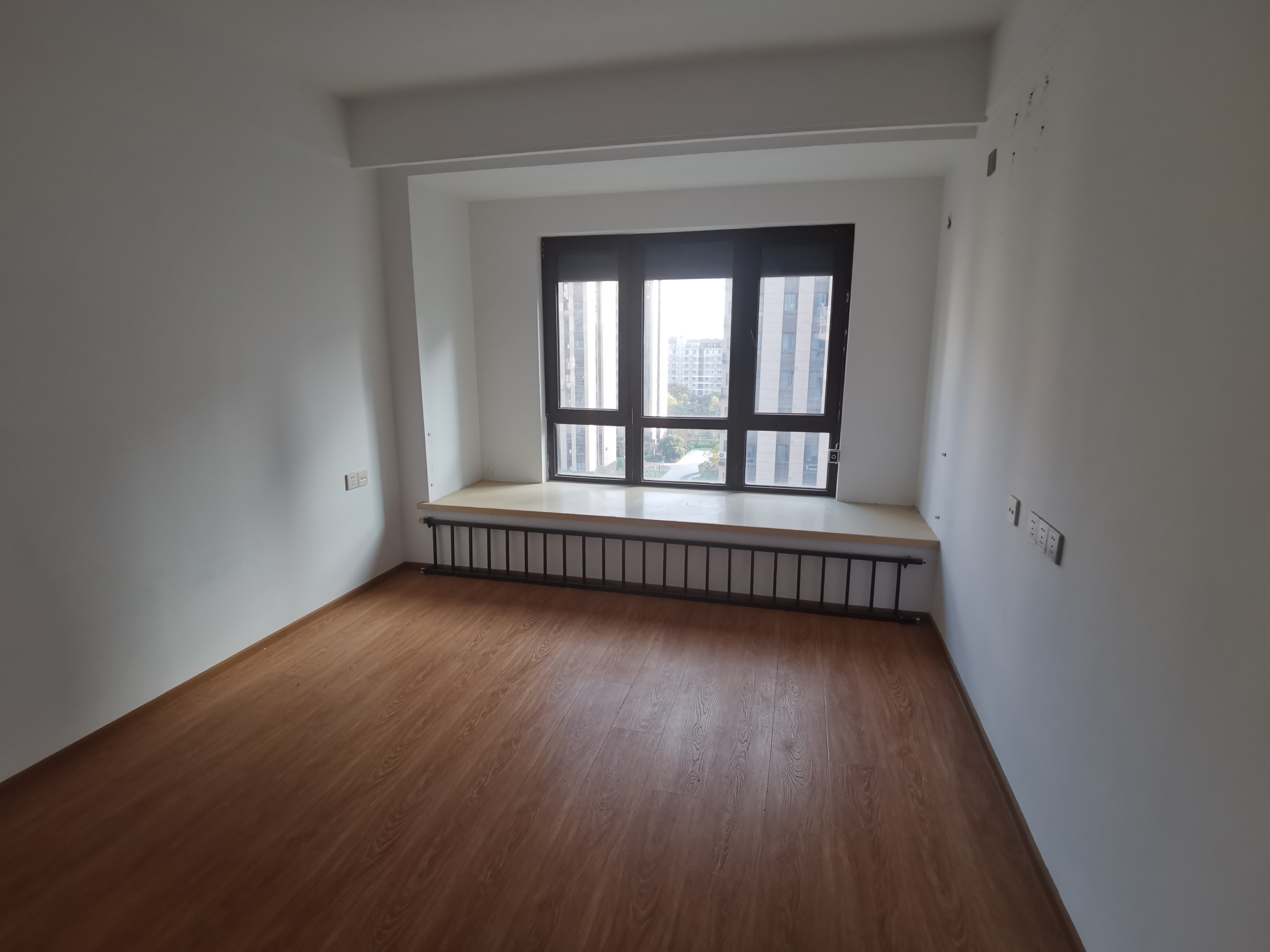 上悦城 3室2厅1卫 101m&sup2;