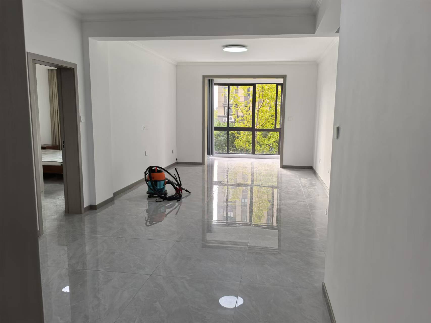 紫东南苑南区 3室1厅1卫 137.70m²