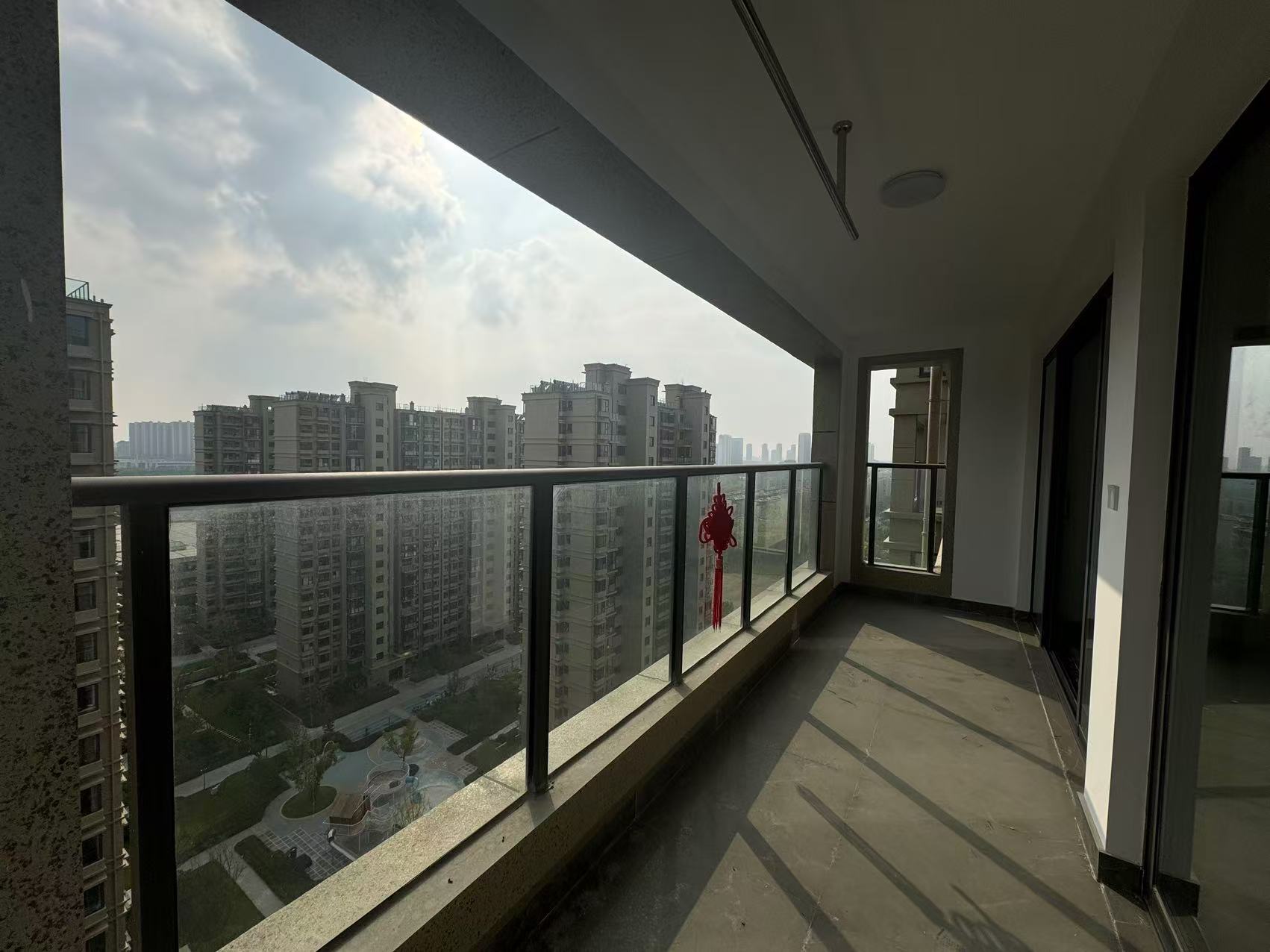 远创宸樾 3室2厅1卫 99m²