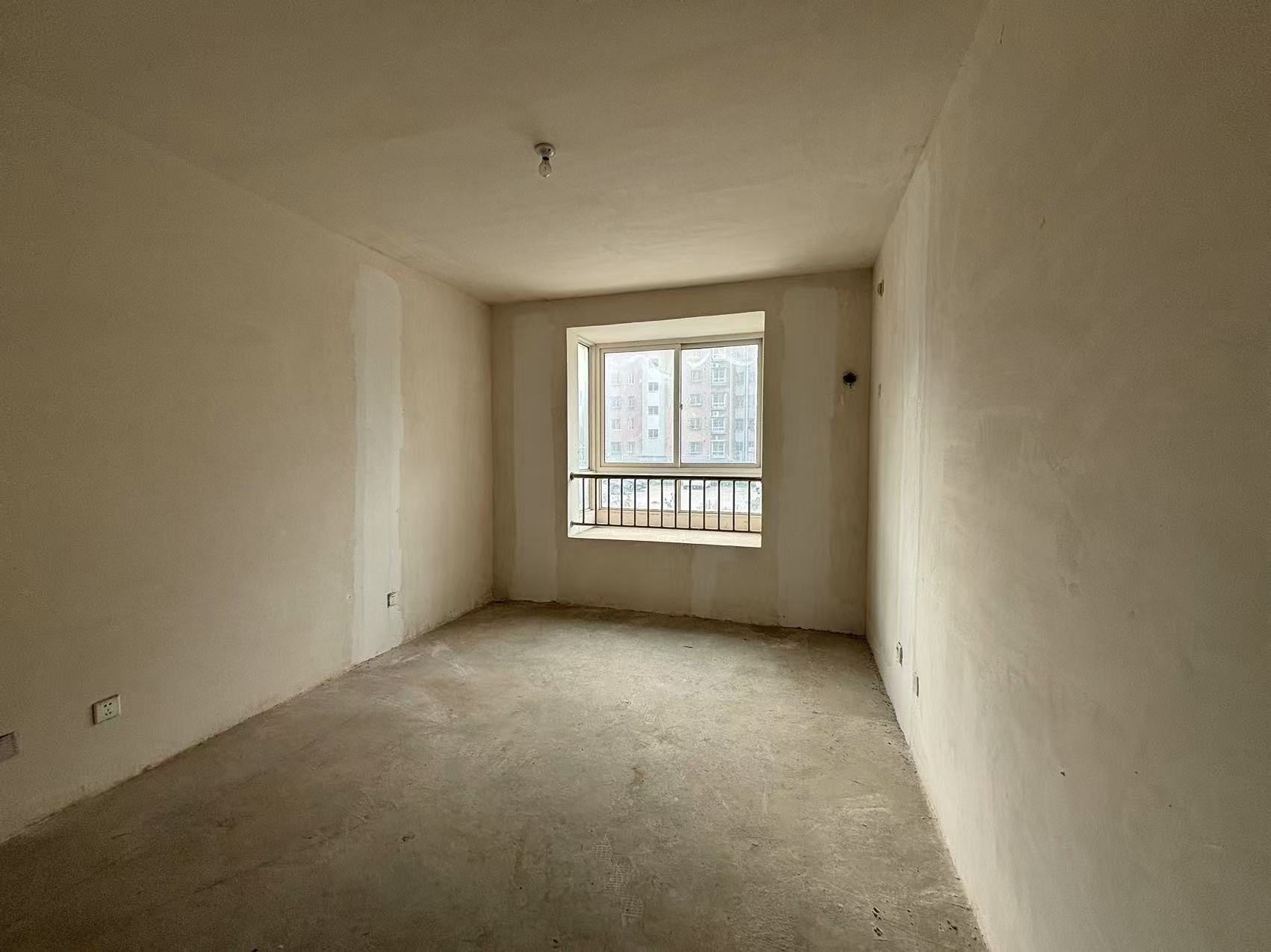 果园名居 3室2厅2卫 120.00m&sup2;