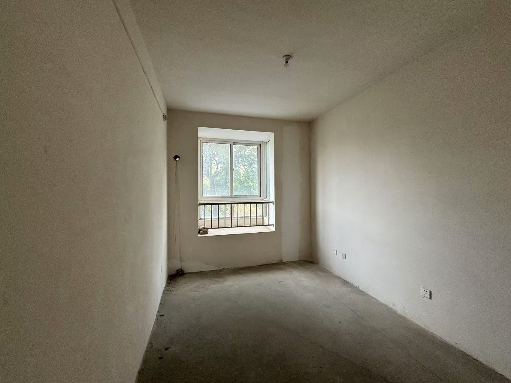 果园名居 3室2厅2卫 120.00m&sup2;