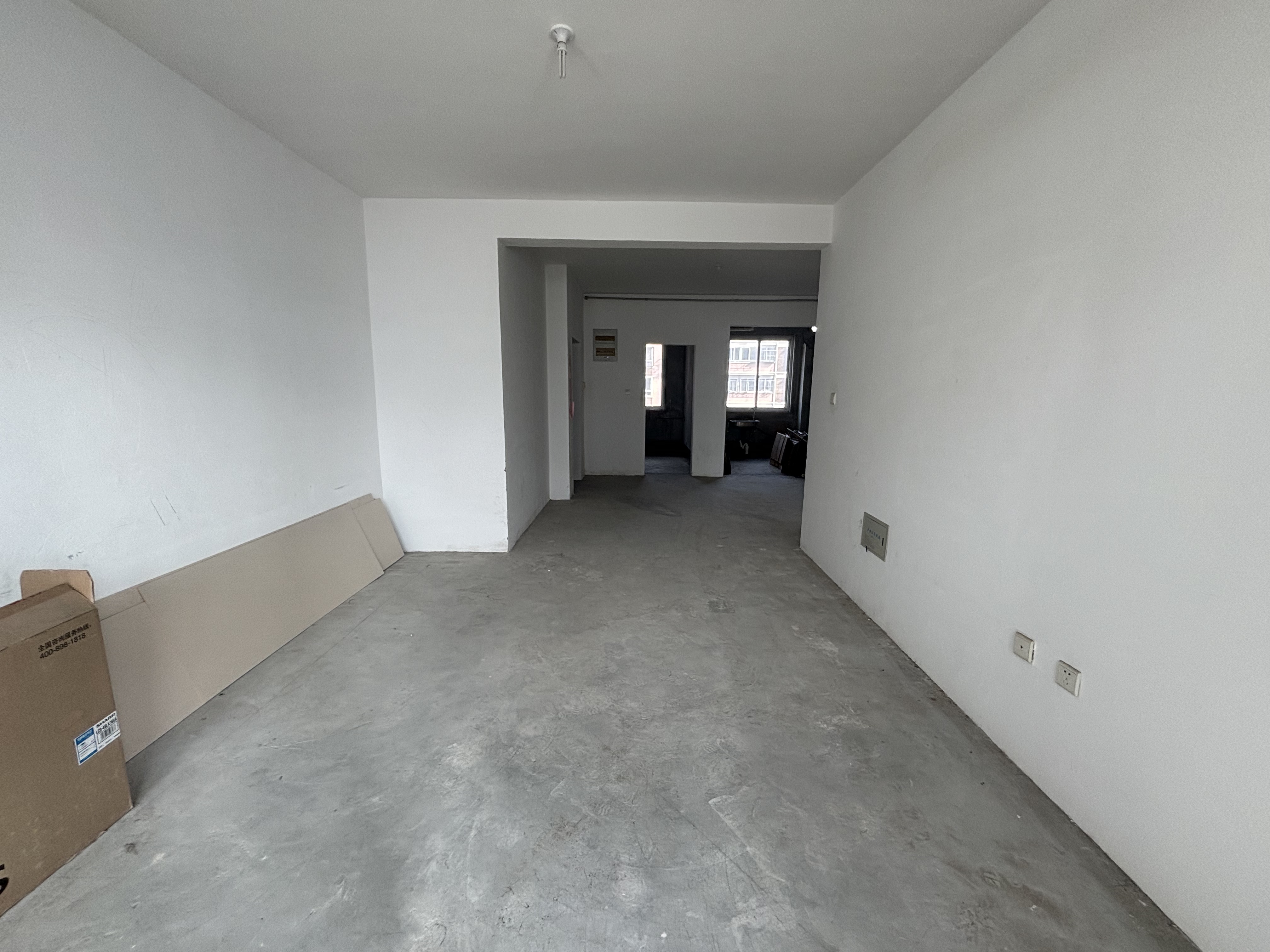 天虹苑 3室2厅2卫 134m²