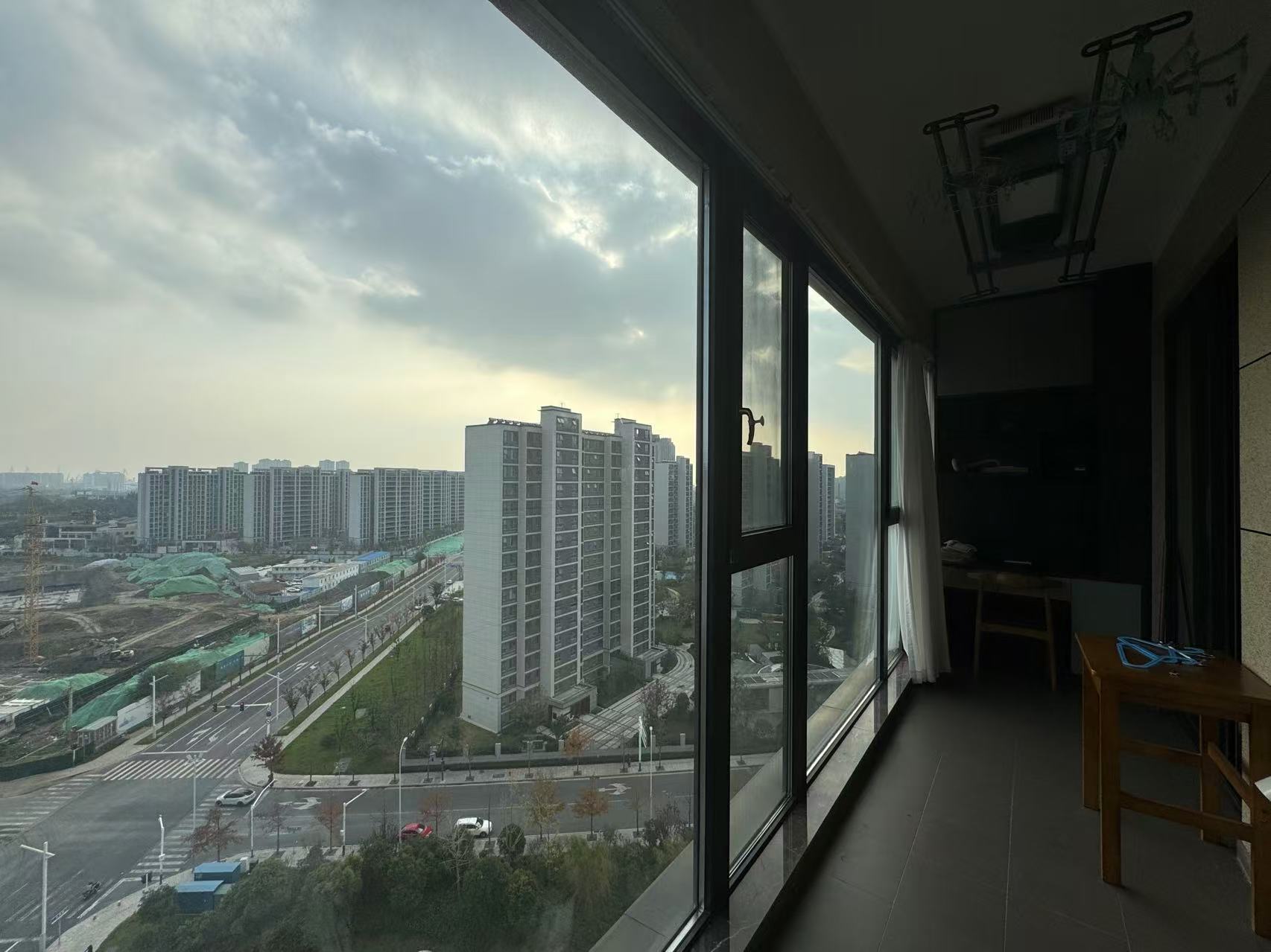 绿城沁园 3室2厅2卫 133m&sup2;