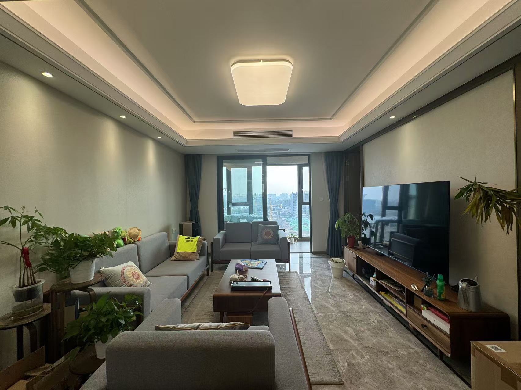 绿城沁园 3室2厅2卫 133m&sup2;
