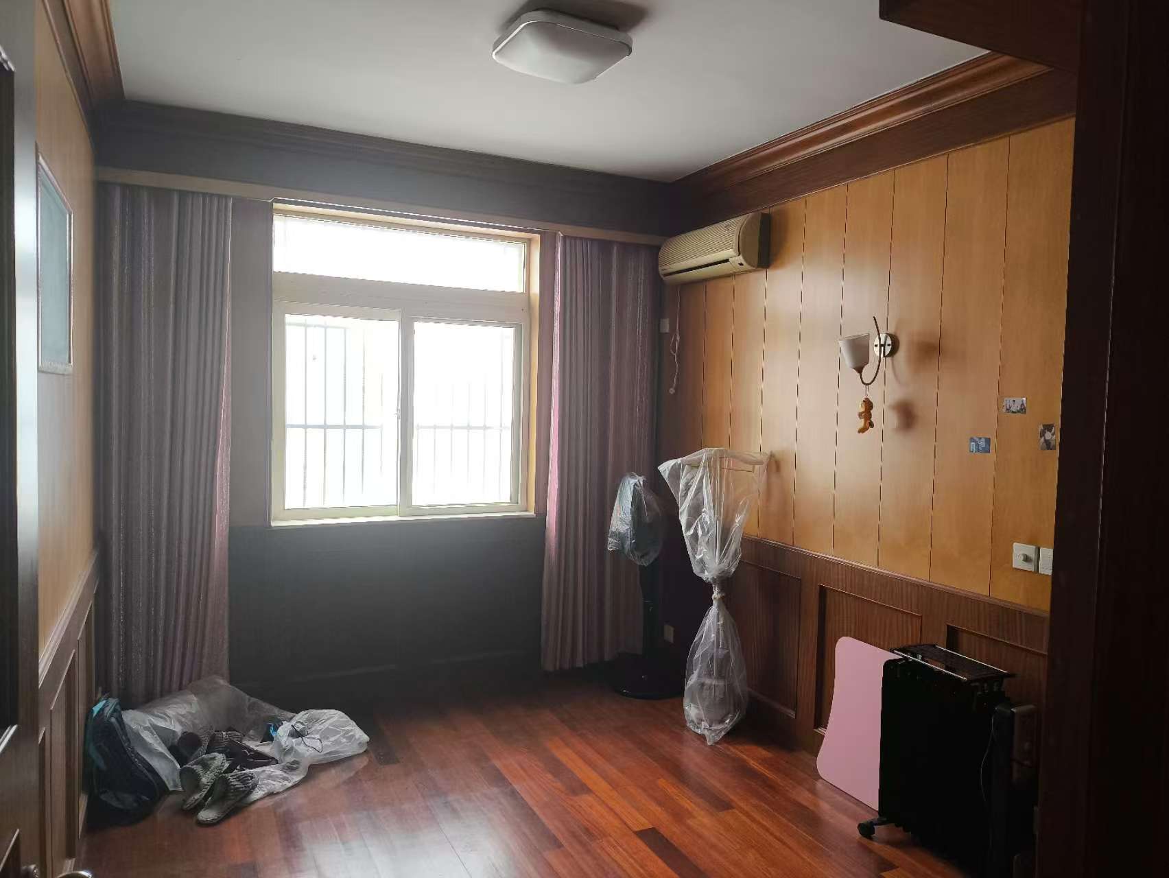 八角亭小区 3室2厅2卫 127m&sup2;