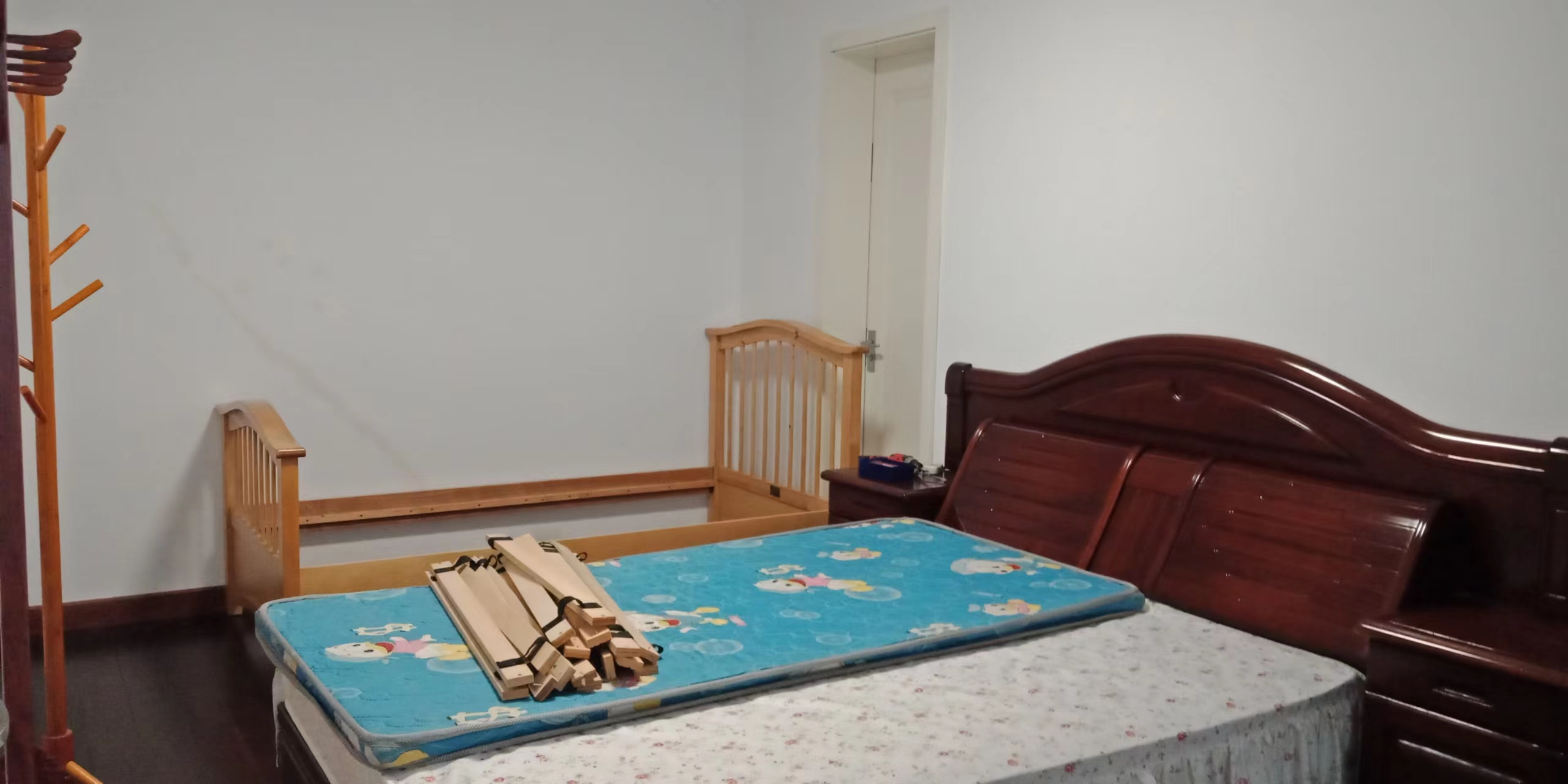王府大厦 2室2厅1卫 124m&sup2;