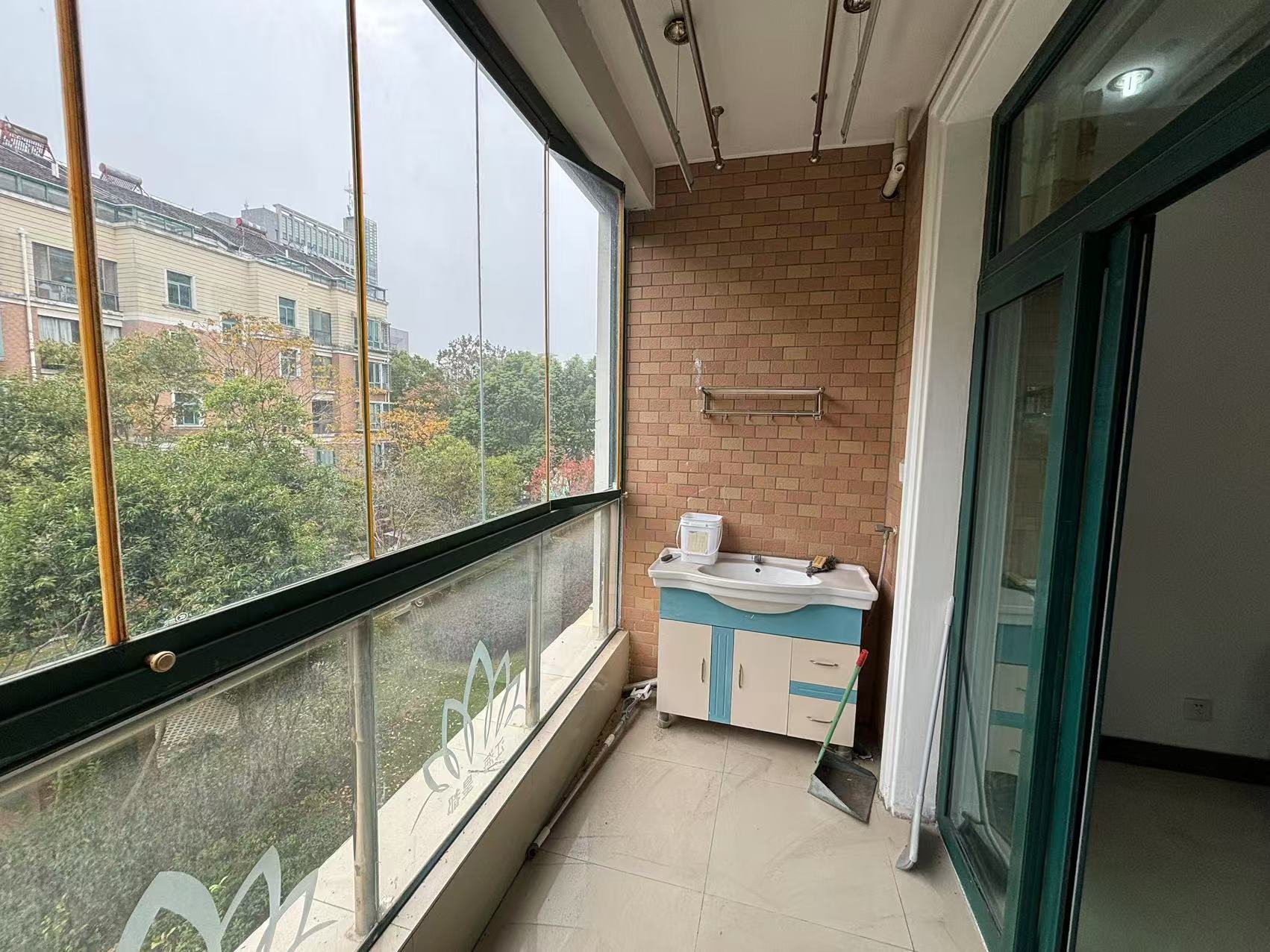 江海皇都私家花园 2室2厅1卫 92m&sup2;