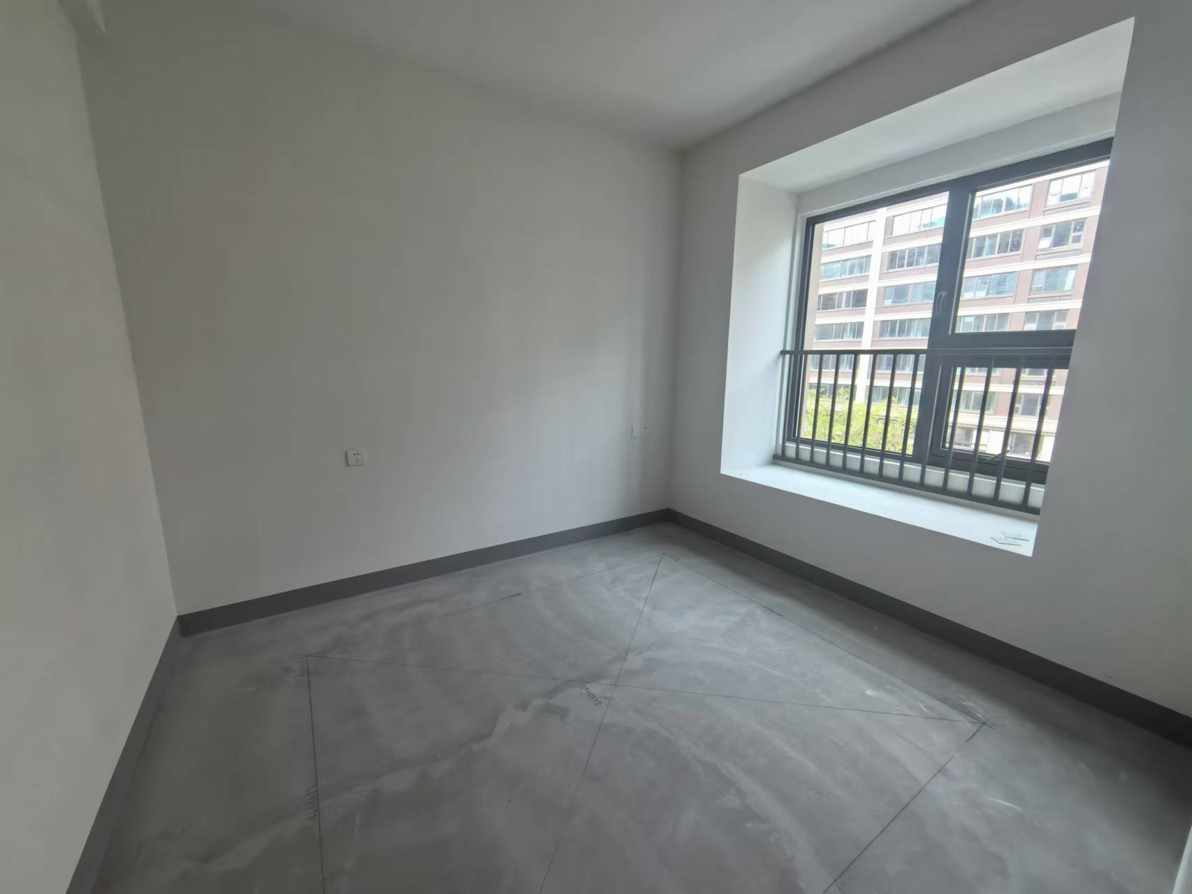 建发御珑湾 4室2厅2卫 184m²
