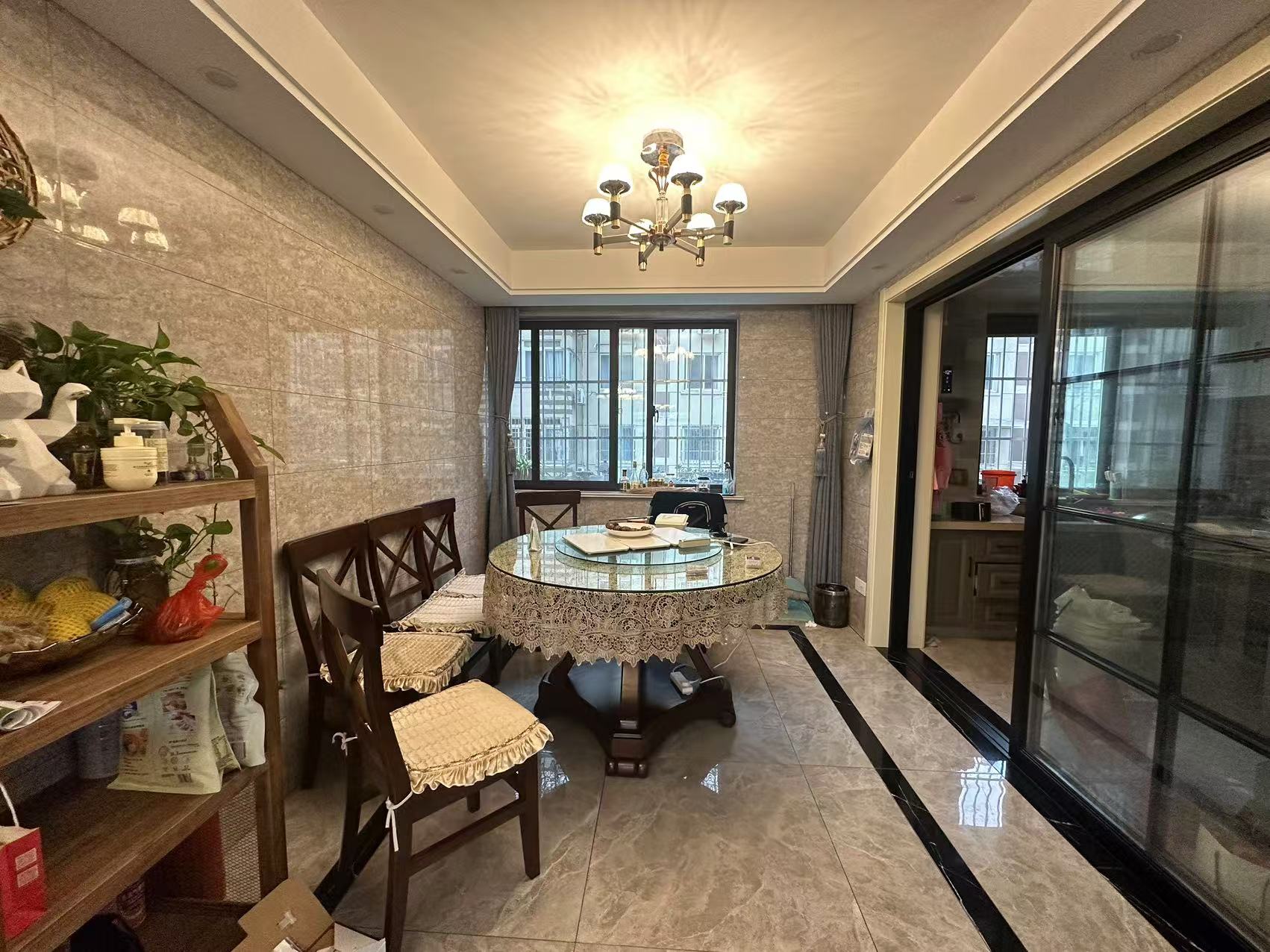 外滩小区 3室2厅1卫 149m&sup2;