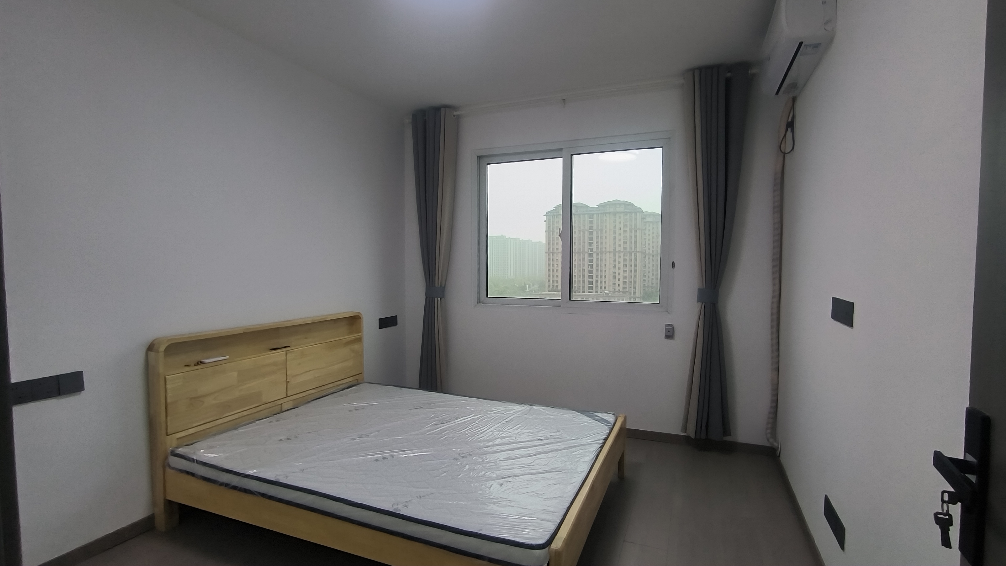 景瑞御府 3室2厅1卫 93.00m&sup2;