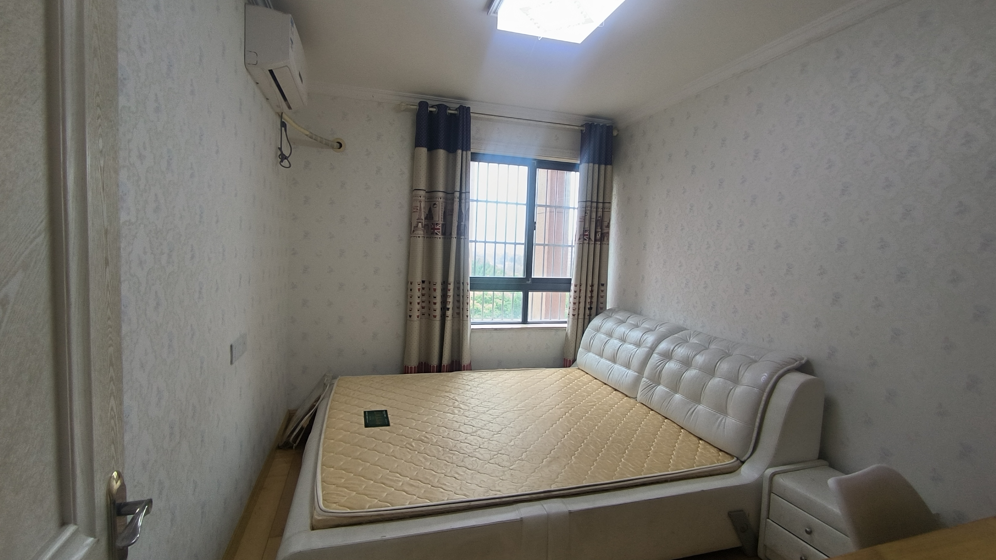 炜赋花苑 2室2厅1卫 78m&sup2;