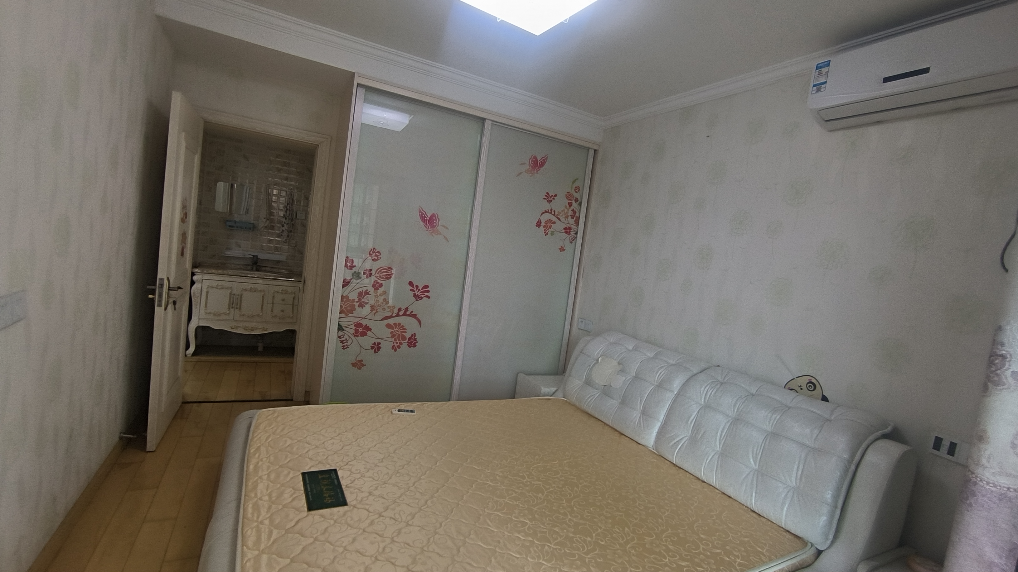 炜赋花苑 2室2厅1卫 78m&sup2;