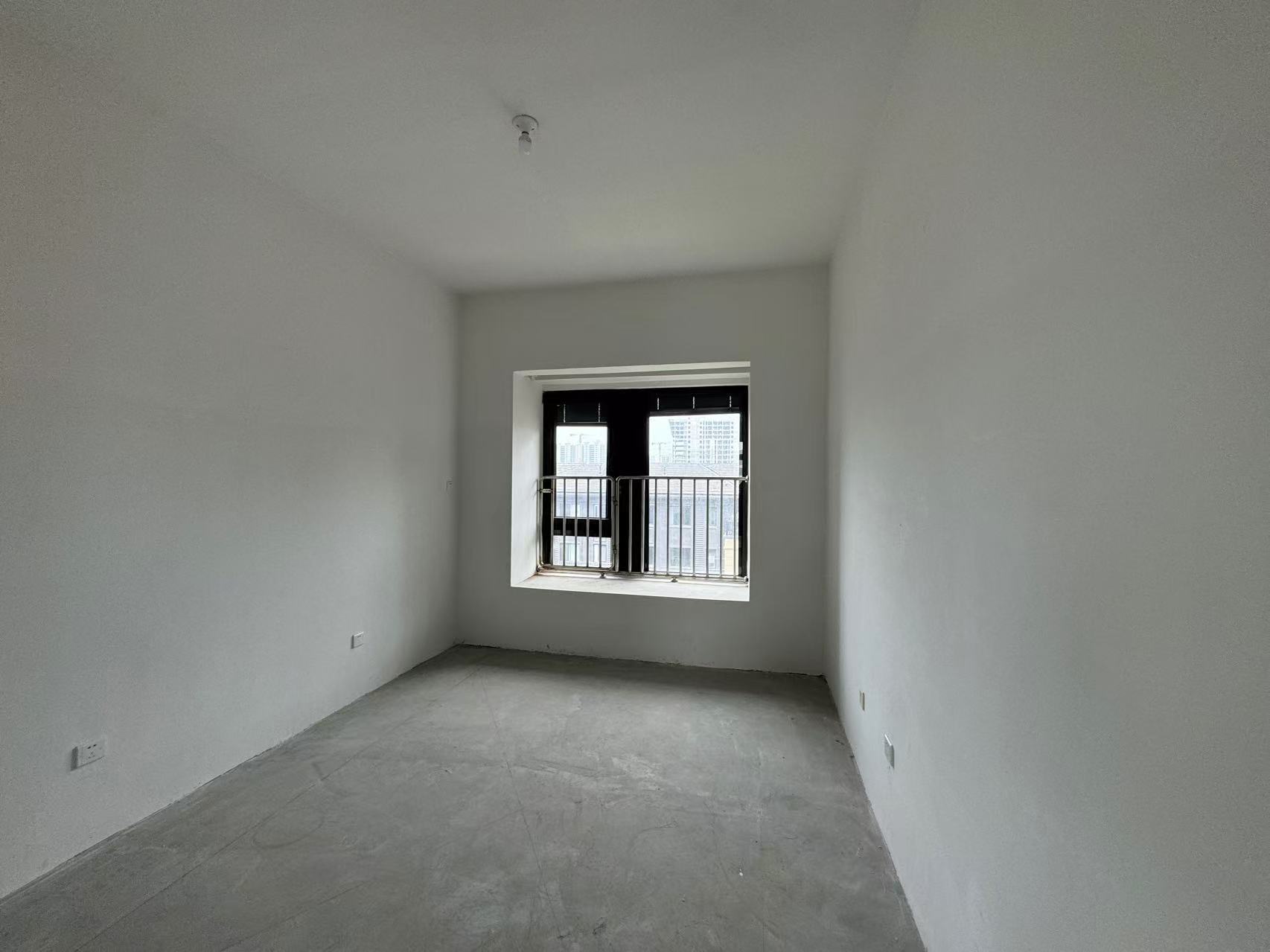 万濠瑜园 6室2厅4卫 255.86m²