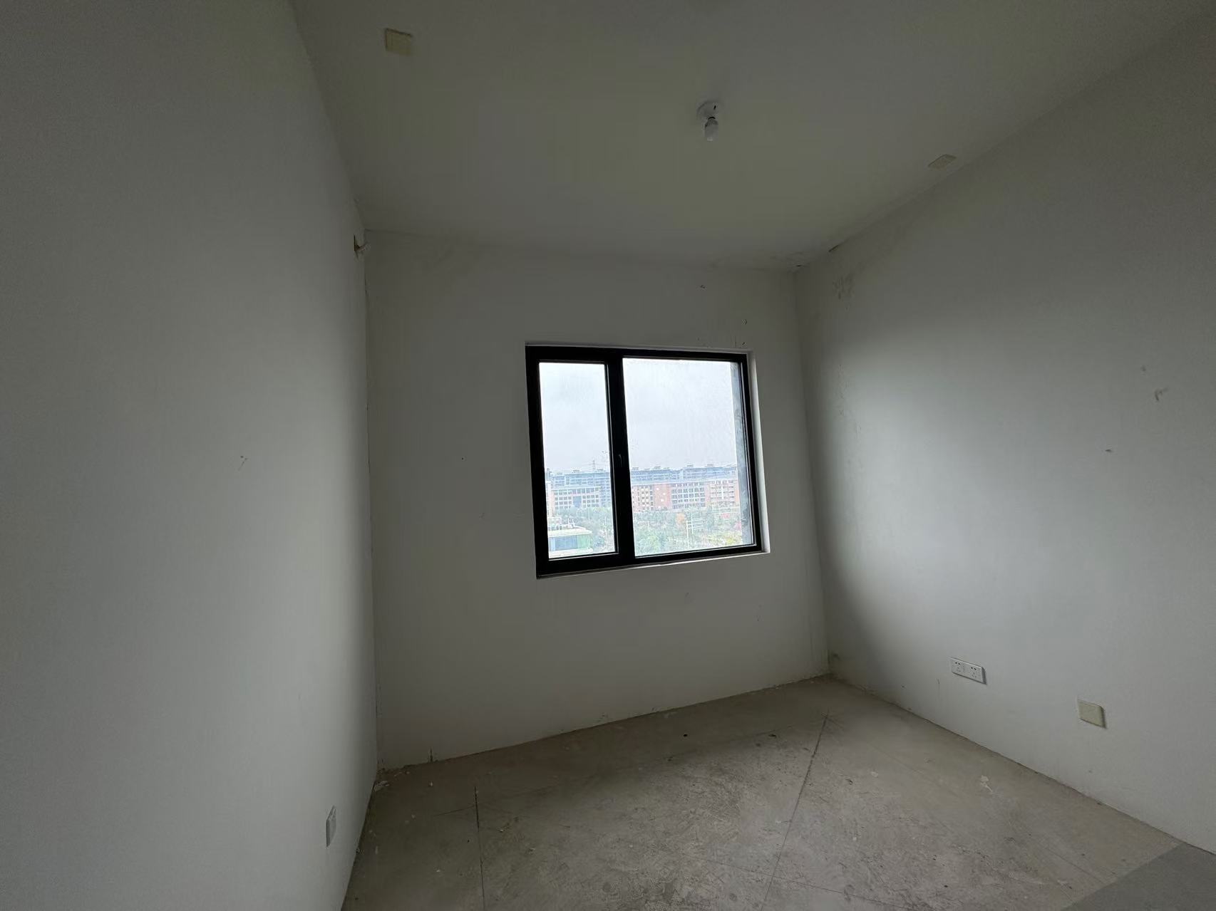 万濠瑜园 6室2厅4卫 255.86m²