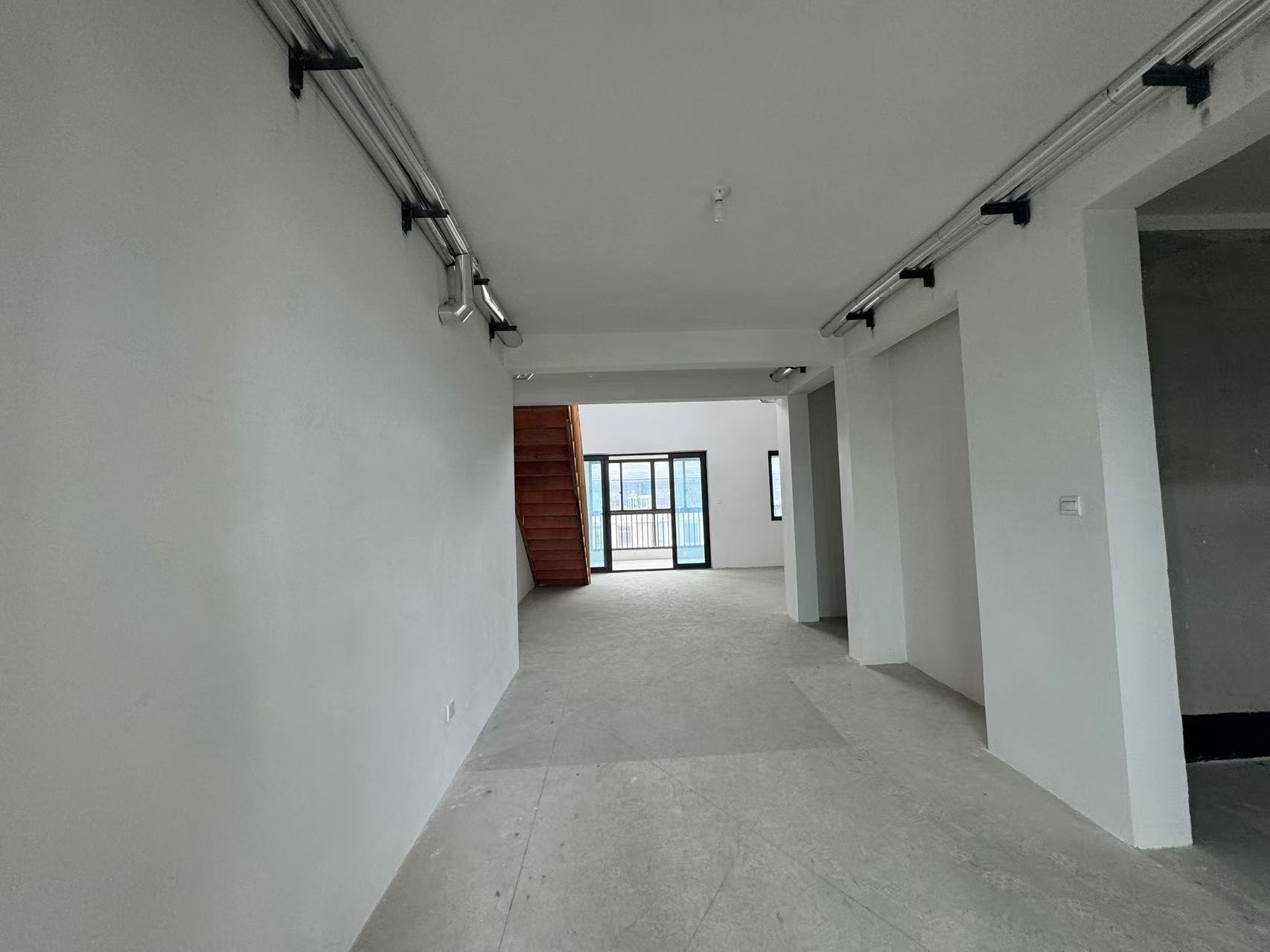 万濠瑜园 6室2厅4卫 255.86m²
