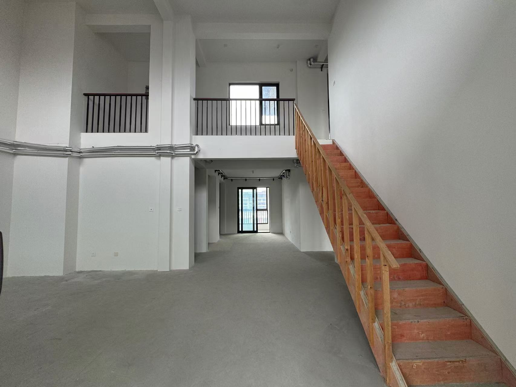 万濠瑜园 6室2厅4卫 255.86m²