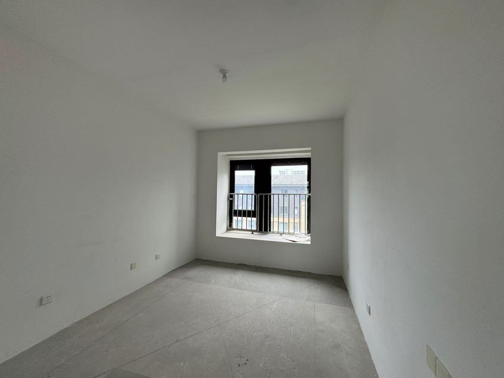 万濠瑜园 6室2厅4卫 255.86m²