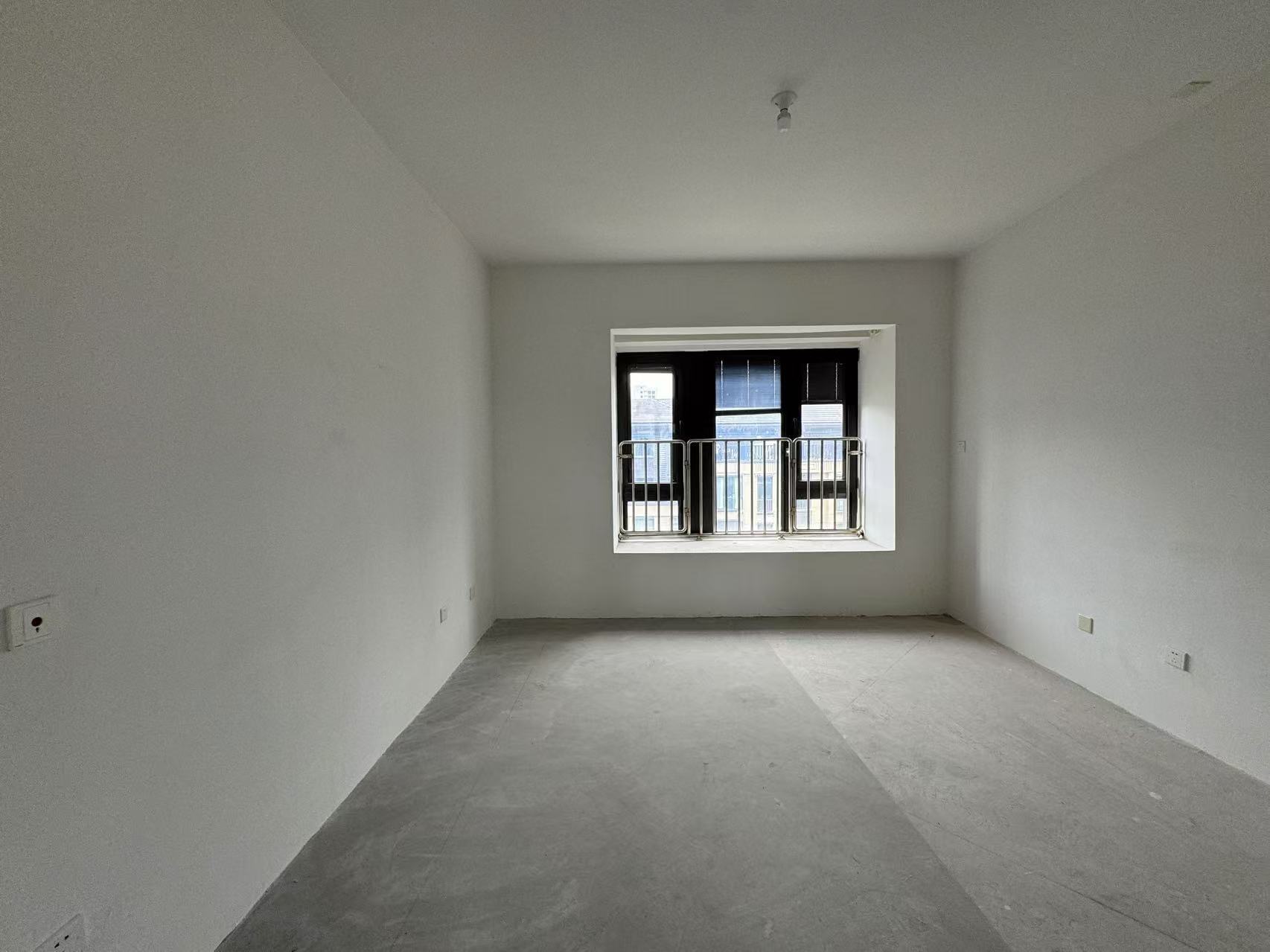 万濠瑜园 6室2厅4卫 255.86m²