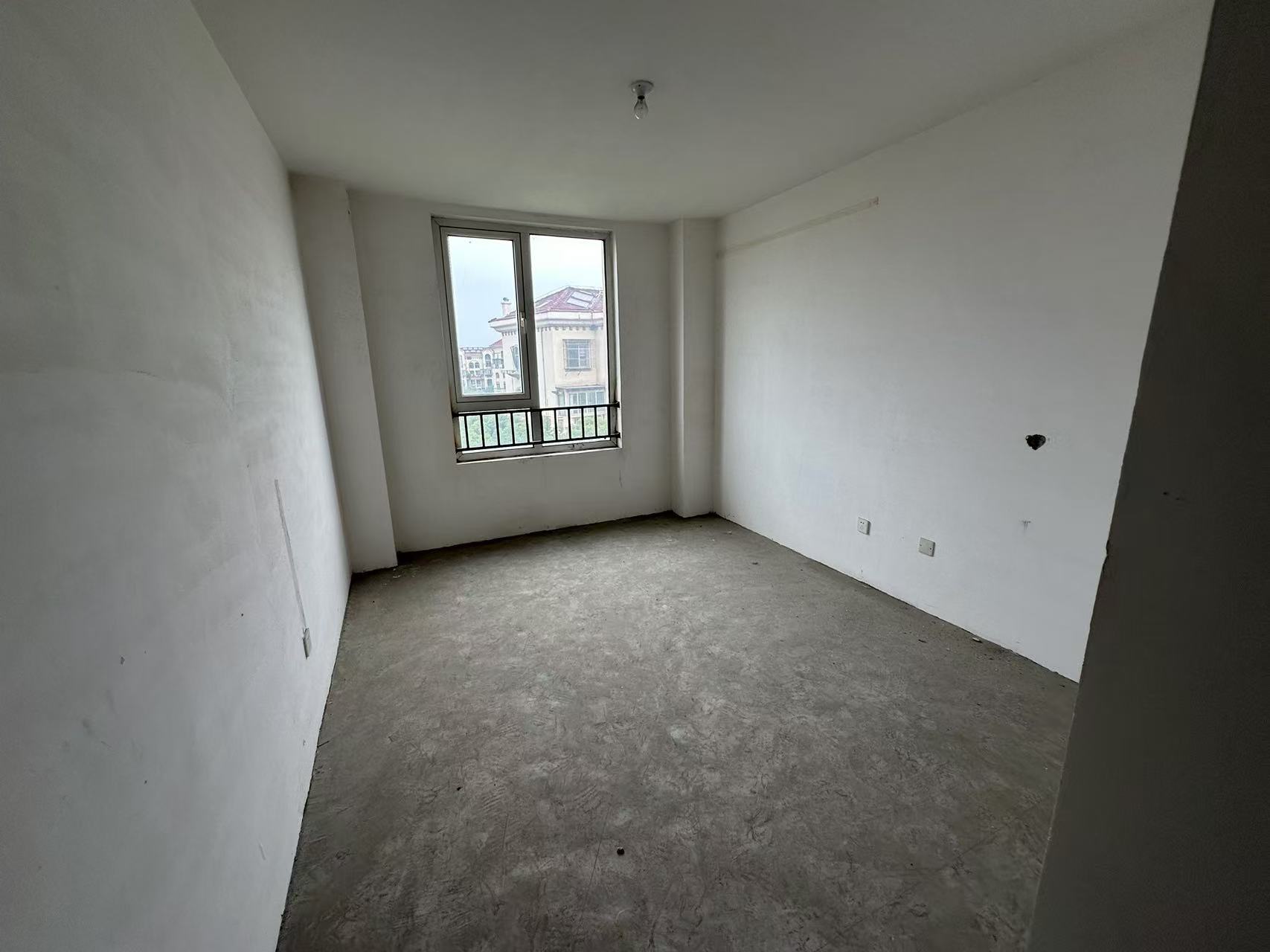 军山花园 5室2厅4卫 262m&sup2;