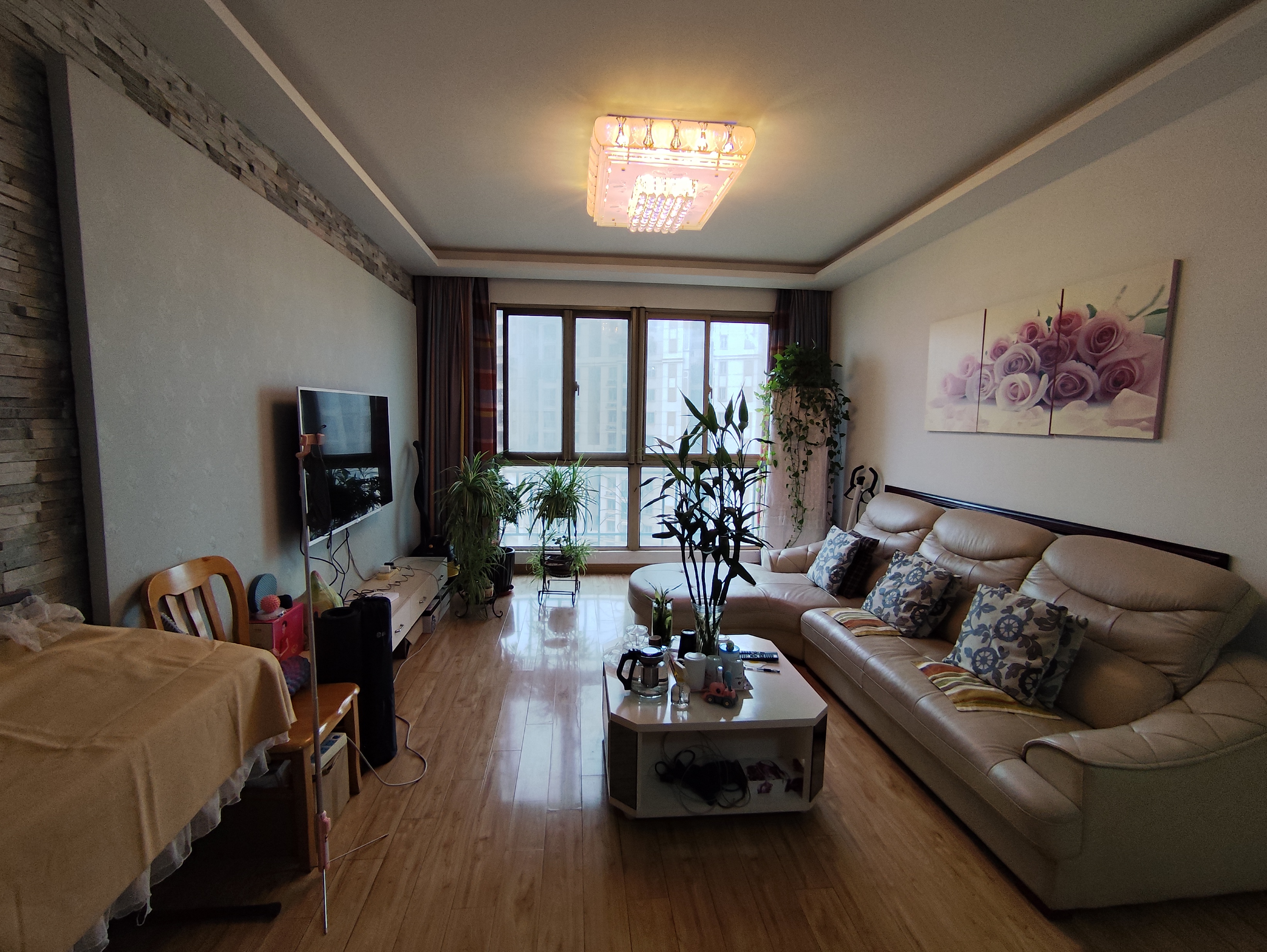 中南世纪花城一期 2室2厅1卫 99m²