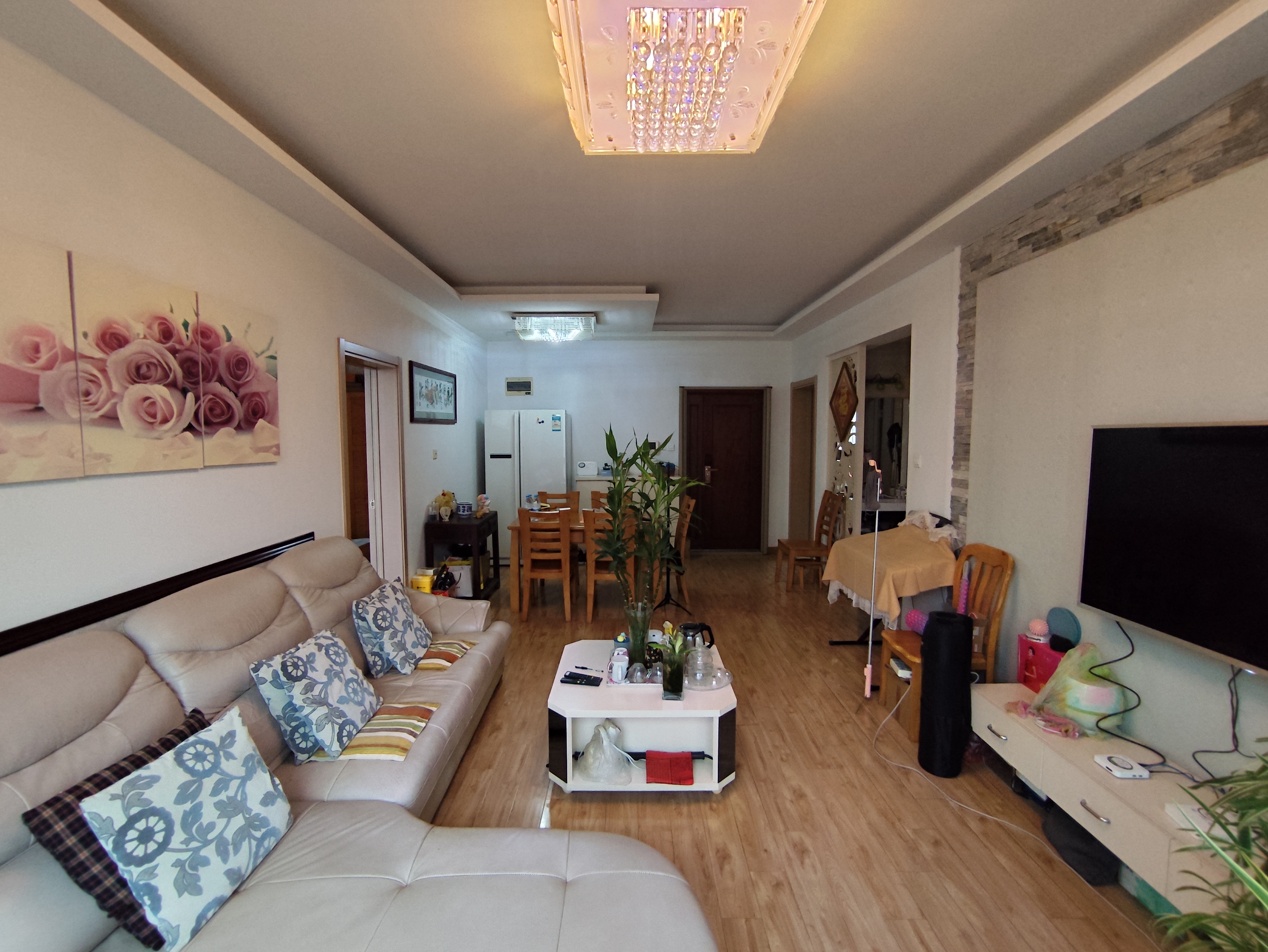 中南世纪花城一期 2室2厅1卫 99m²